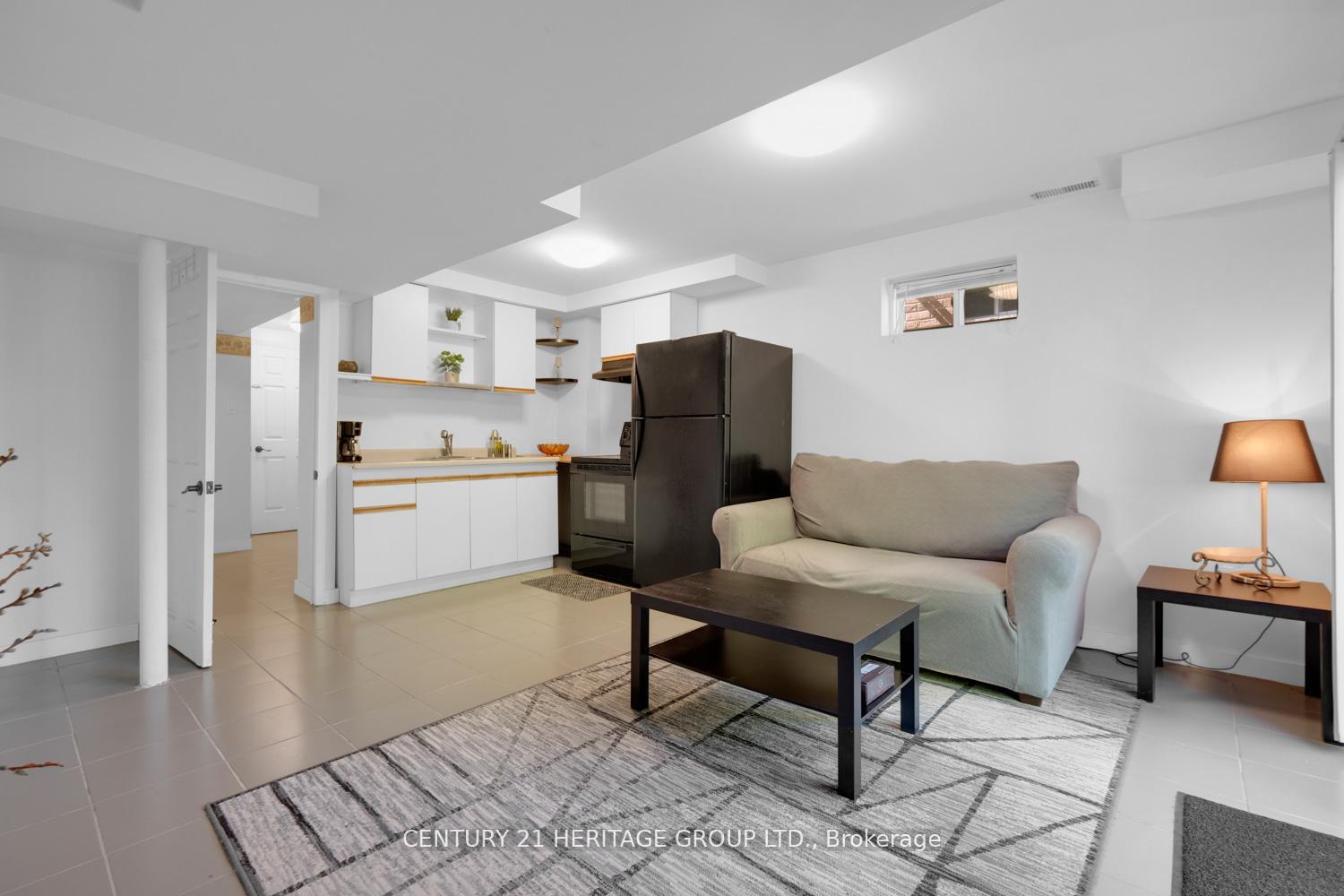 Photo 33 of 431 Carruthers Avenue, Newmarket, Summerhill Estates — HOMEH