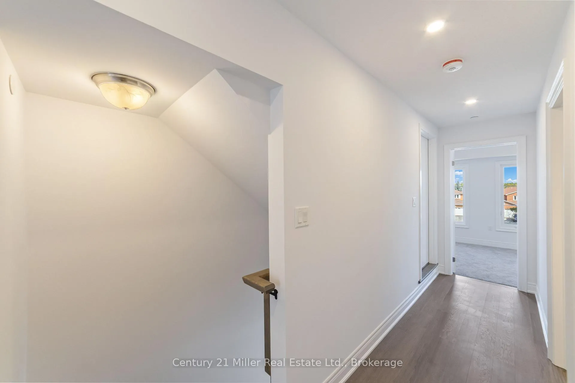 Photo 12 of Unit 48, 2140 Trafalgar Road, Oakville, River Oaks — HOMEH