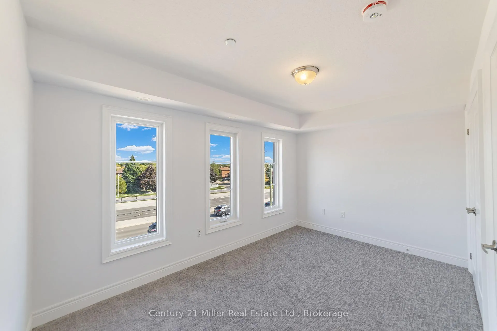 Photo 13 of Unit 48, 2140 Trafalgar Road, Oakville, River Oaks — HOMEH