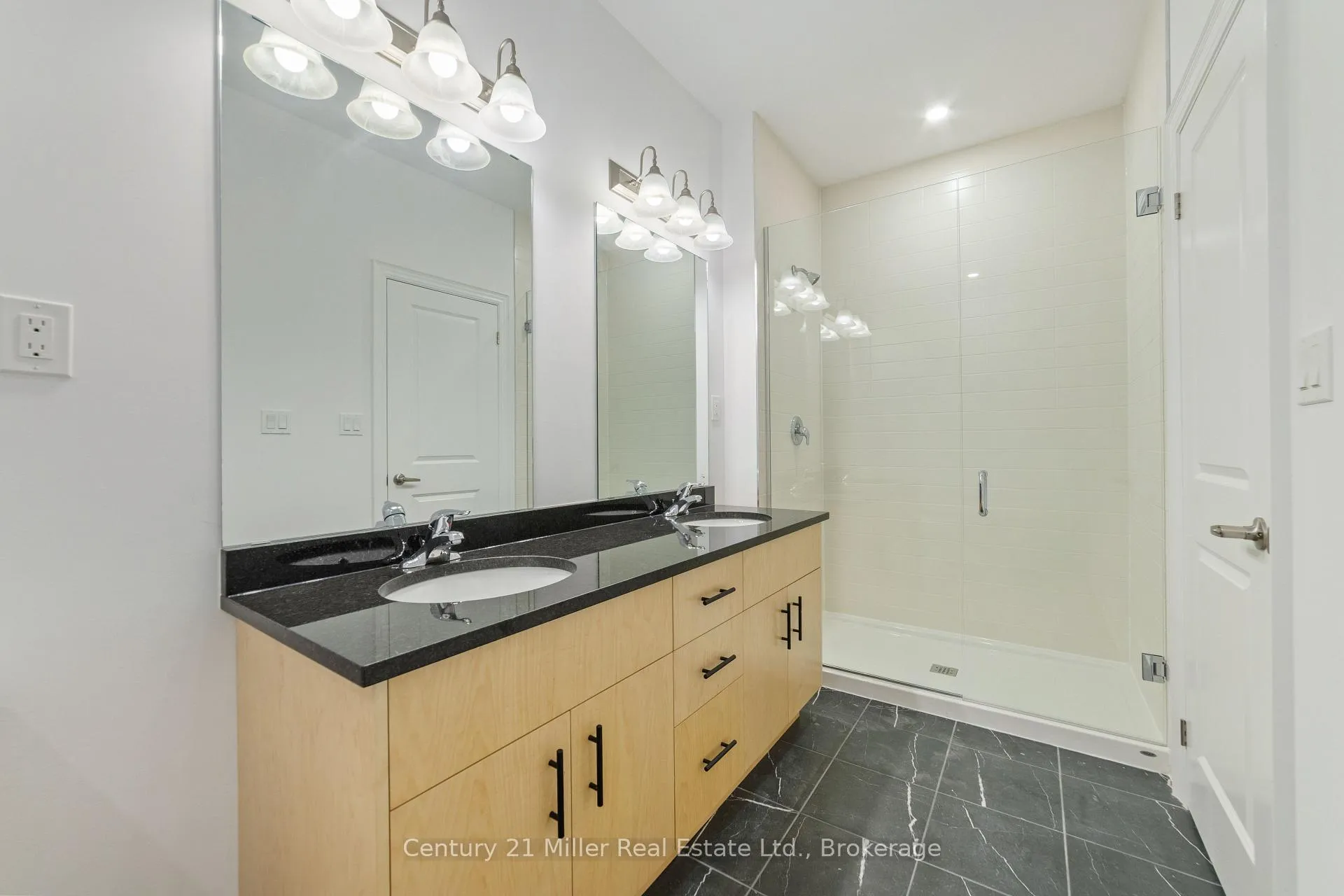 Photo 22 of Unit 48, 2140 Trafalgar Road, Oakville, River Oaks — HOMEH