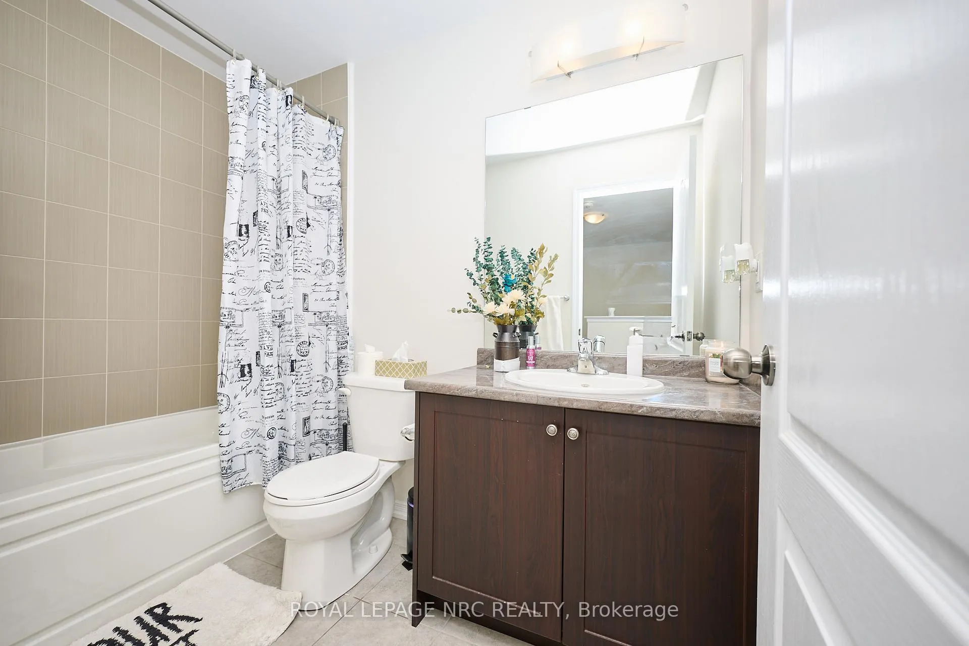 Photo 19 of 7759 White Pine Crescent, Niagara Falls, Brown — HOMEH
