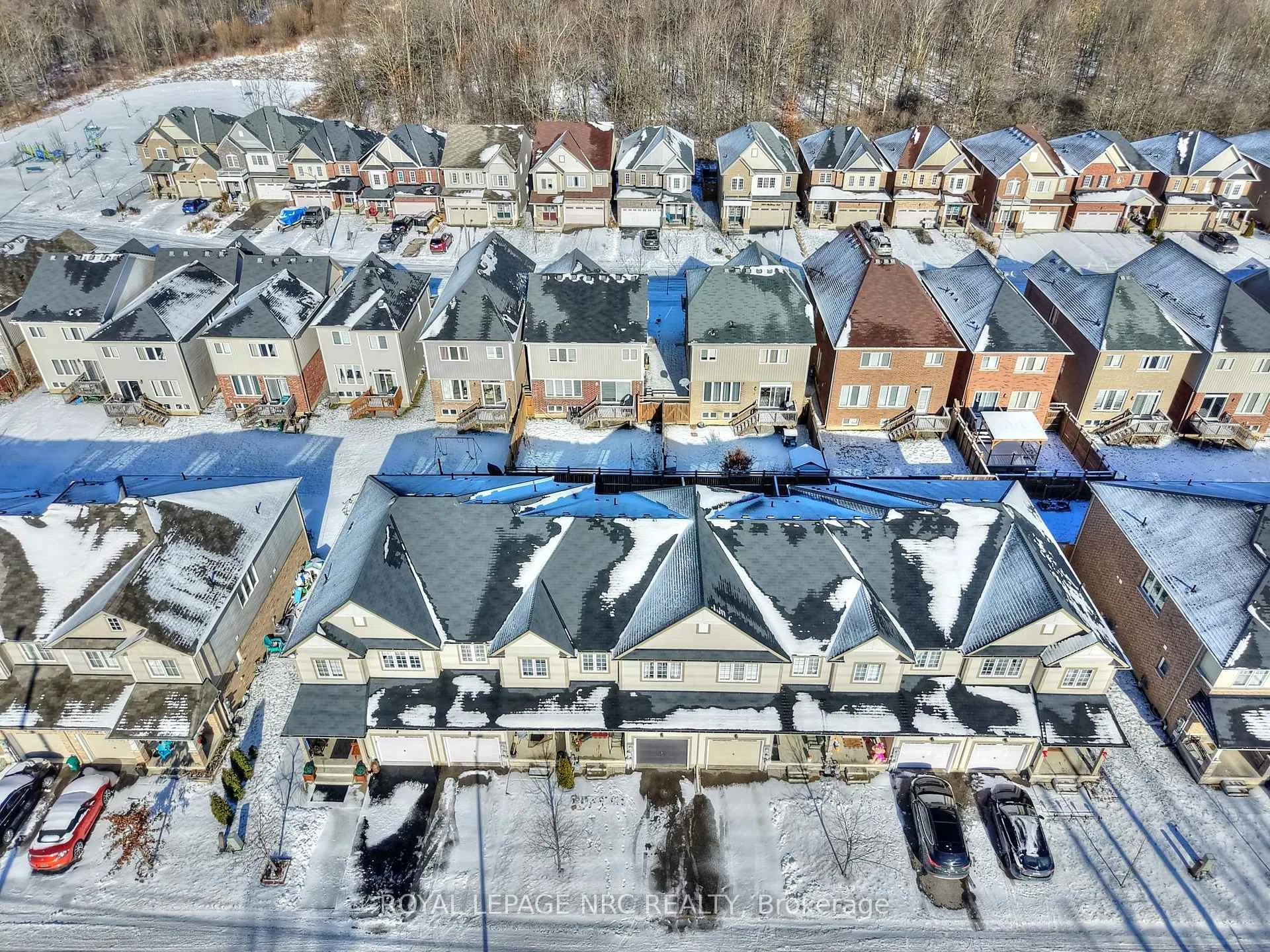 Photo 31 of 7759 White Pine Crescent, Niagara Falls, Brown — HOMEH
