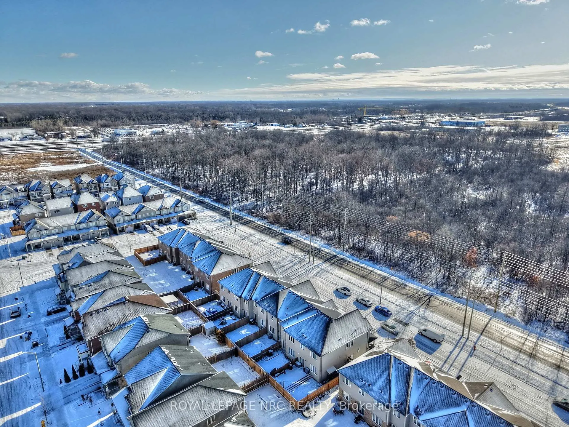 Photo 33 of 7759 White Pine Crescent, Niagara Falls, Brown — HOMEH