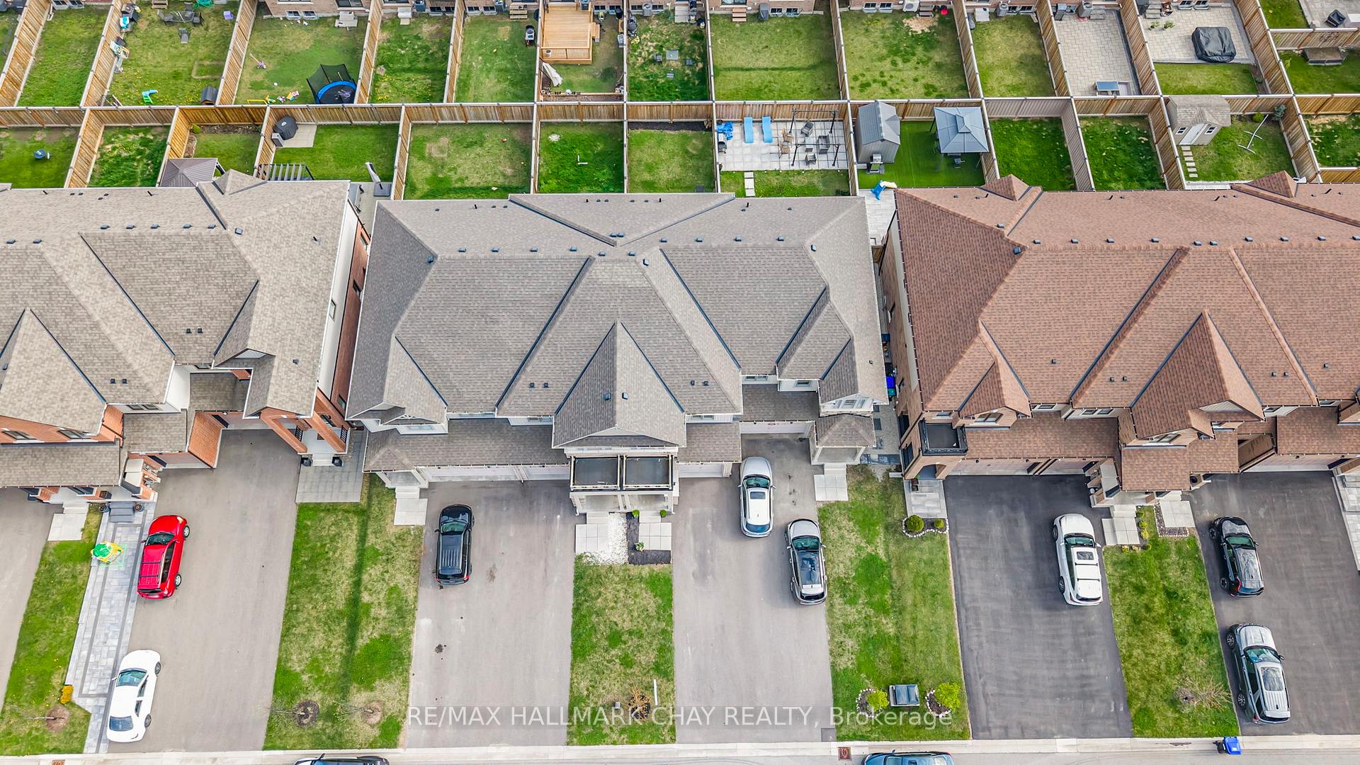 Photo 4 of 31 Arnold Crescent, New Tecumseth, Alliston — HOMEH