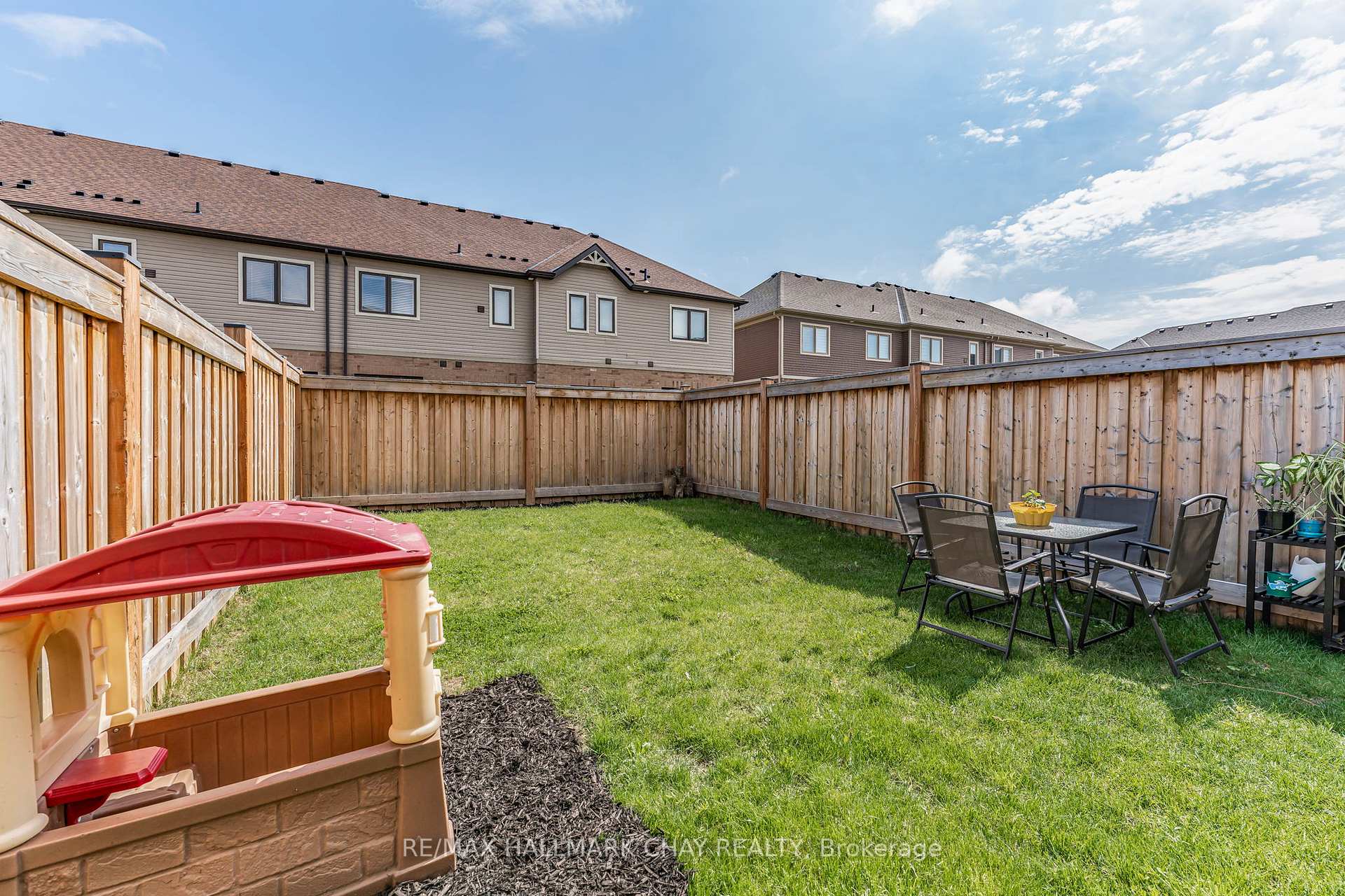 Photo 7 of 31 Arnold Crescent, New Tecumseth, Alliston — HOMEH