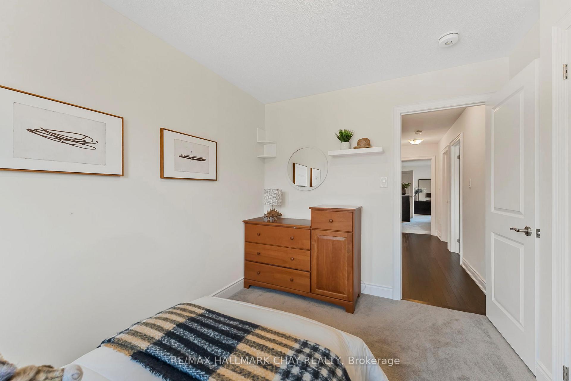 Photo 13 of 31 Arnold Crescent, New Tecumseth, Alliston — HOMEH