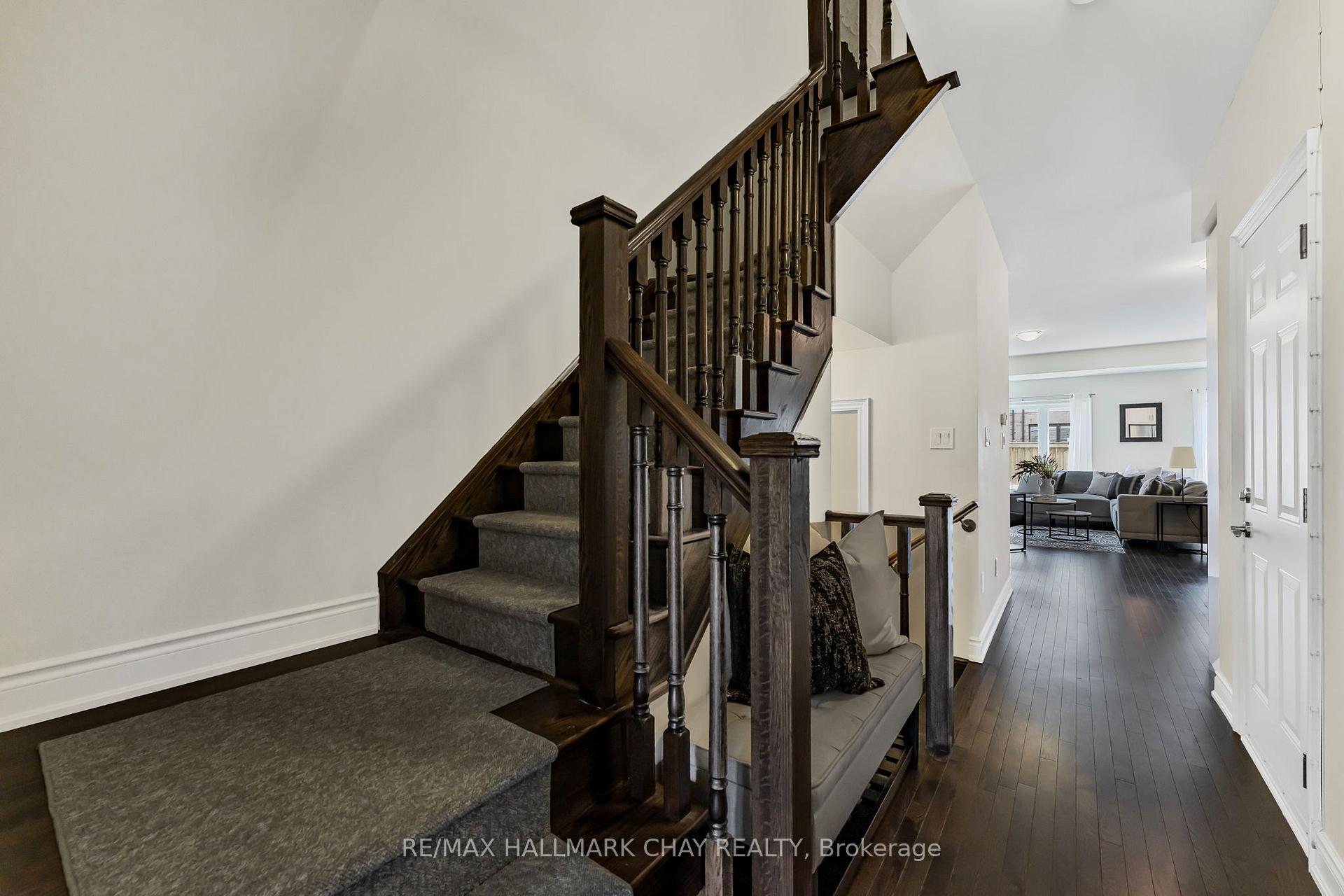 Photo 33 of 31 Arnold Crescent, New Tecumseth, Alliston — HOMEH
