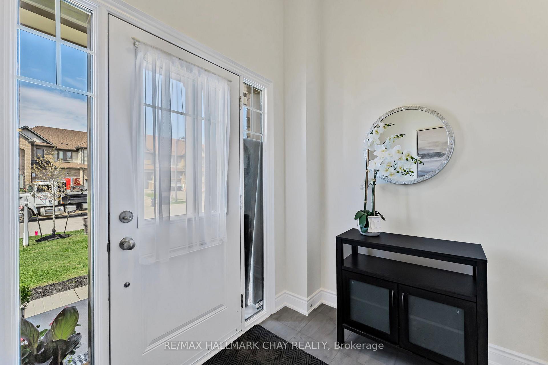 Photo 34 of 31 Arnold Crescent, New Tecumseth, Alliston — HOMEH