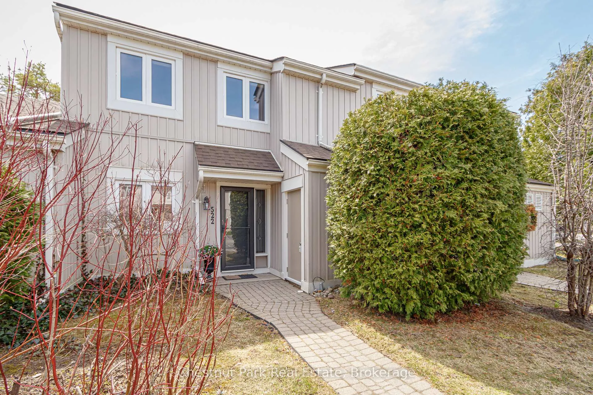 Photo of 522 Oxbow Crescent