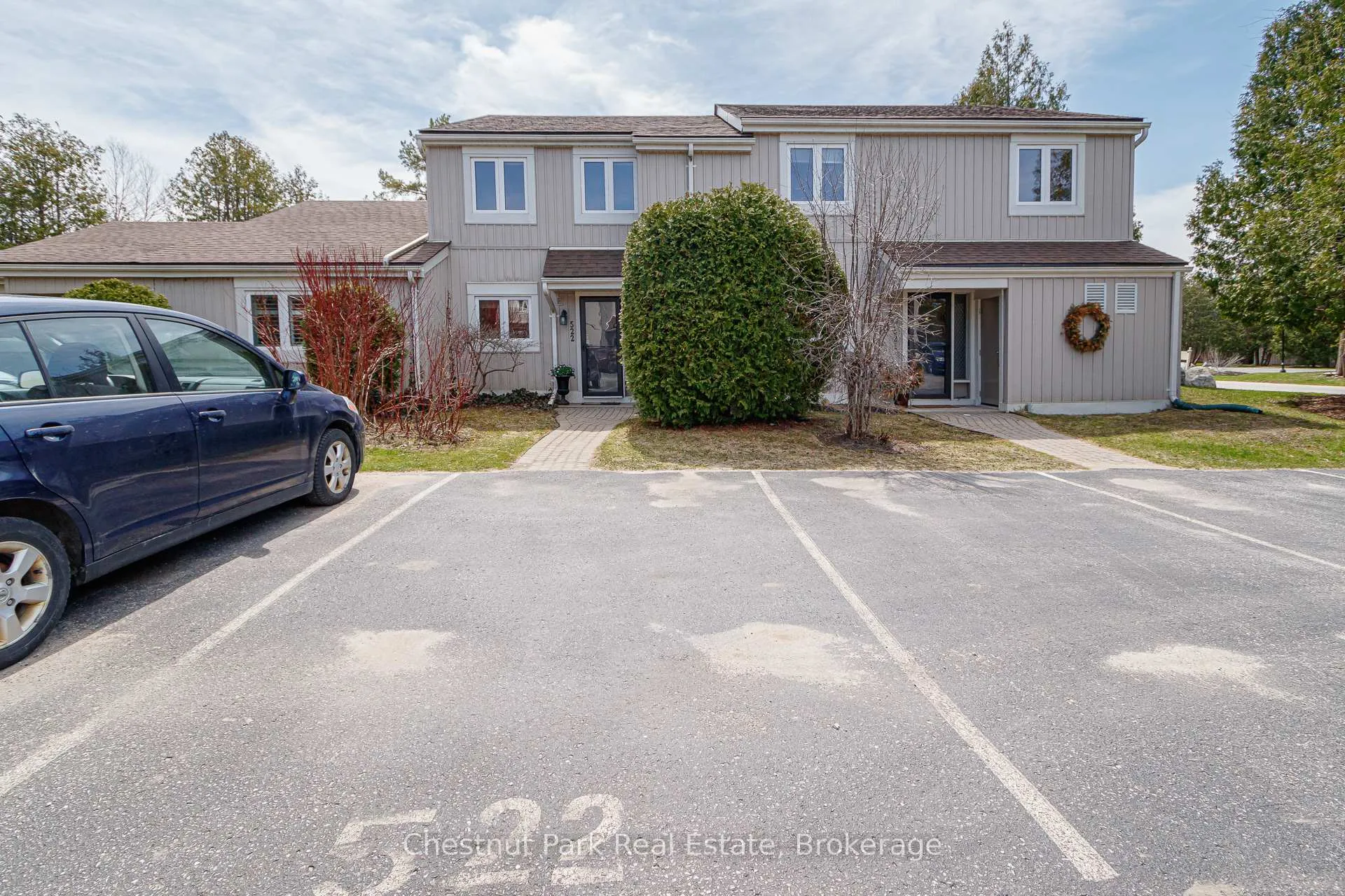 Photo 2 of 522 Oxbow Crescent, Collingwood — HOMEH