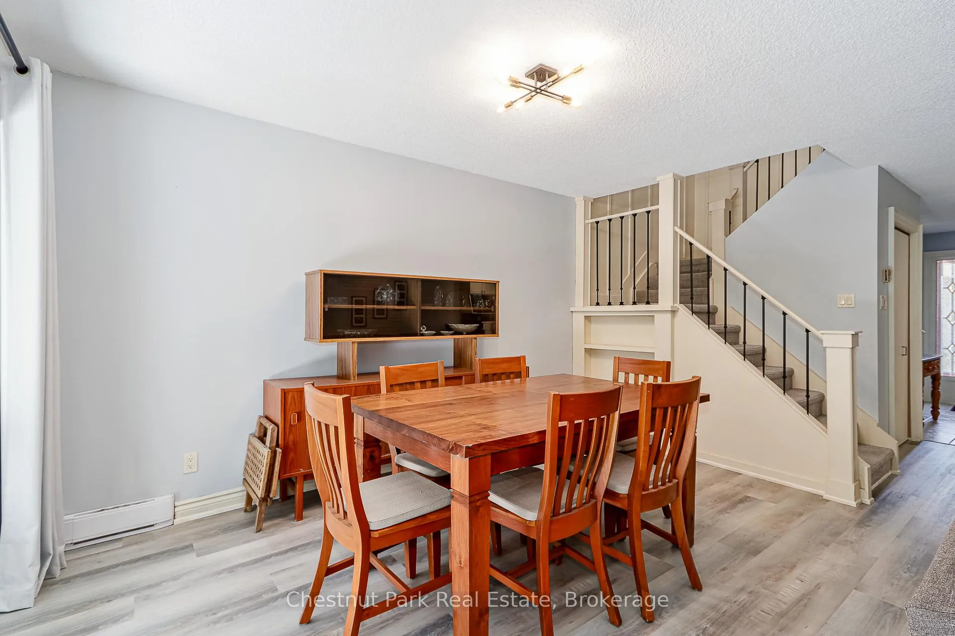 Photo 14 of 522 Oxbow Crescent, Collingwood — HOMEH