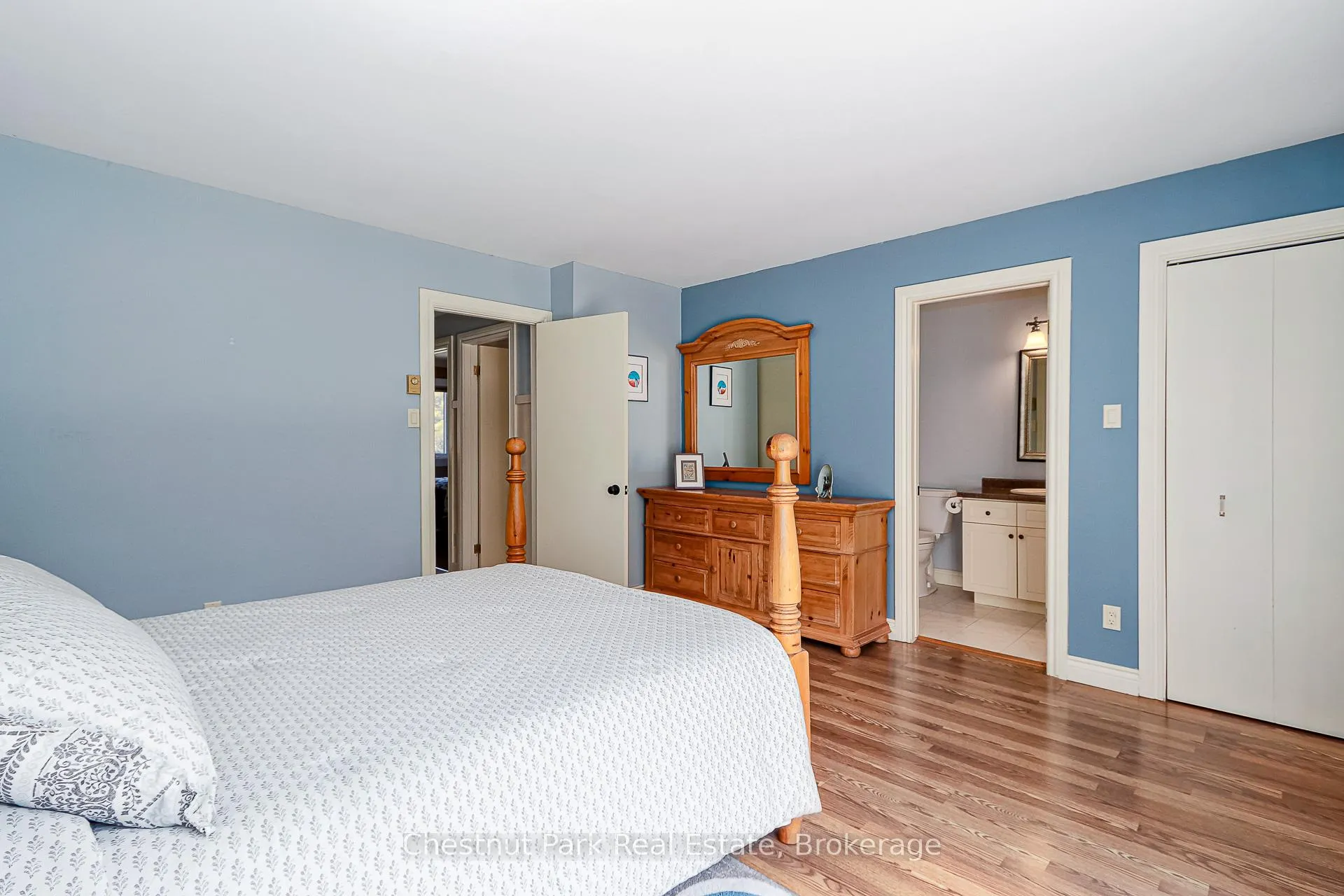 Photo 17 of 522 Oxbow Crescent, Collingwood — HOMEH