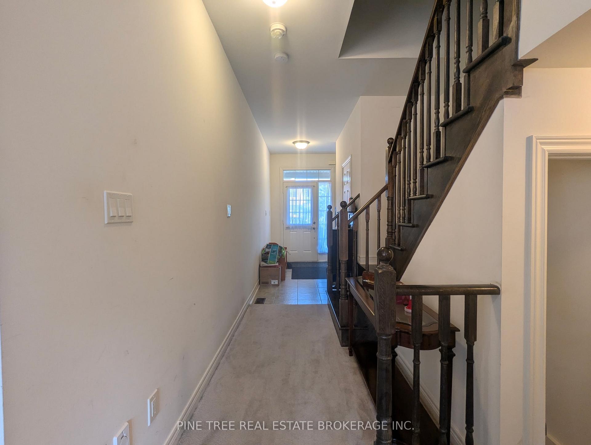 Photo 5 of 22 Weaver Terrace, New Tecumseth, Tottenham — HOMEH