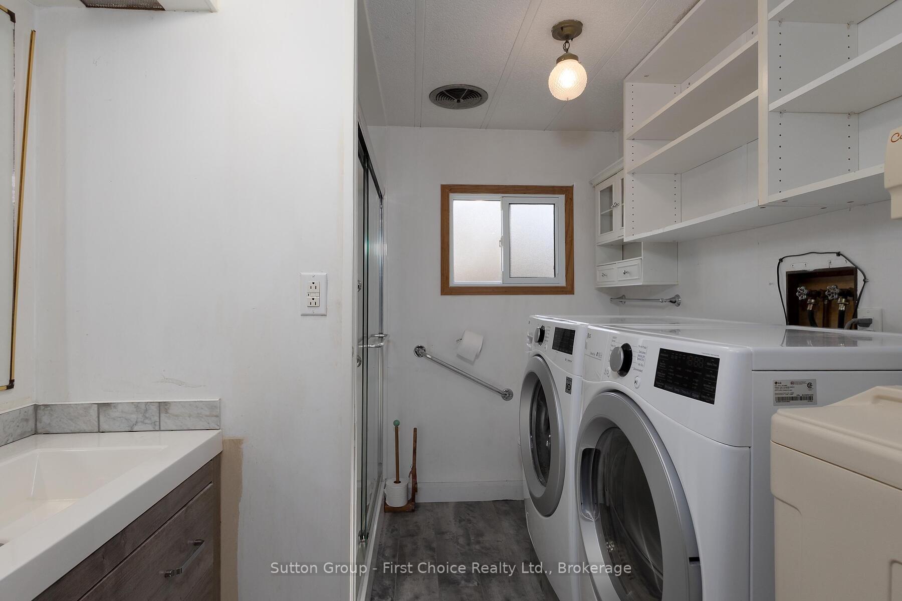 Photo 17 of 129 Ash Street, Perth East, Crystal Lake — HOMEH