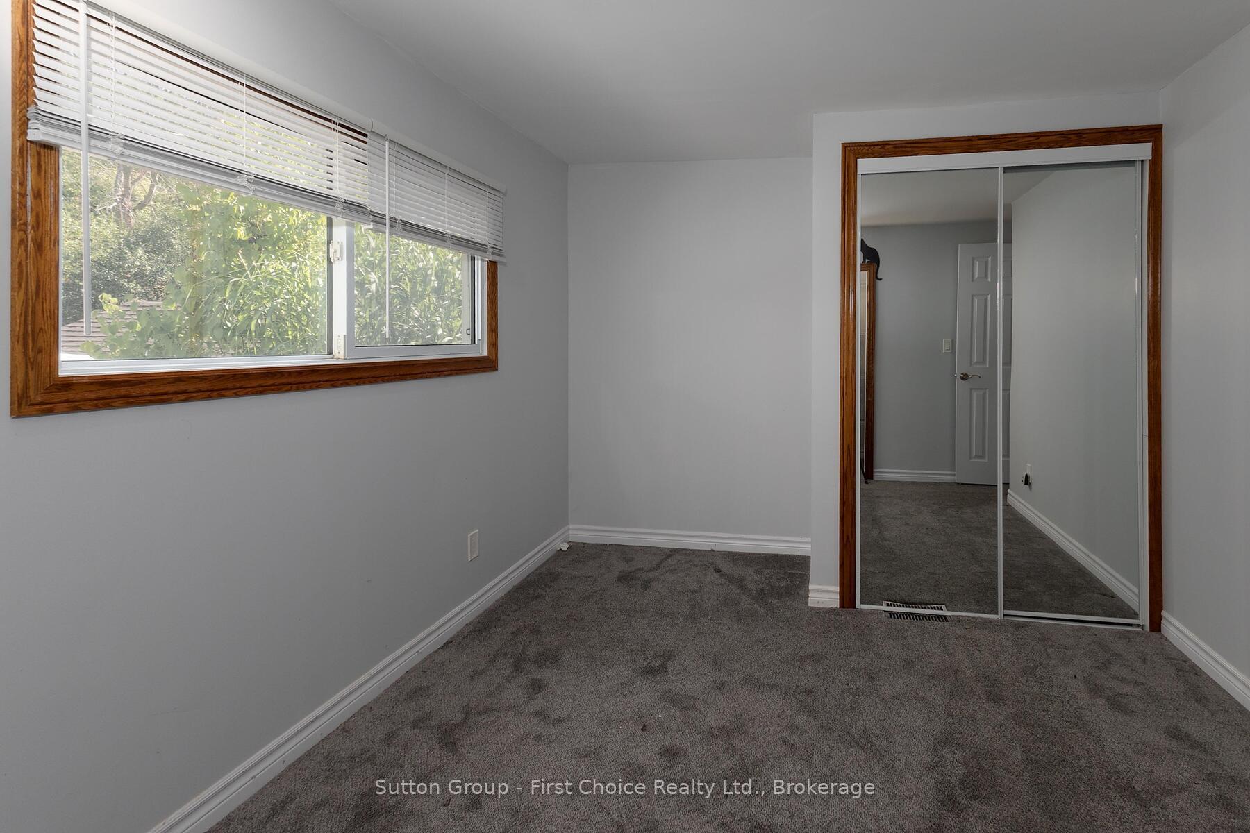 Photo 19 of 129 Ash Street, Perth East, Crystal Lake — HOMEH