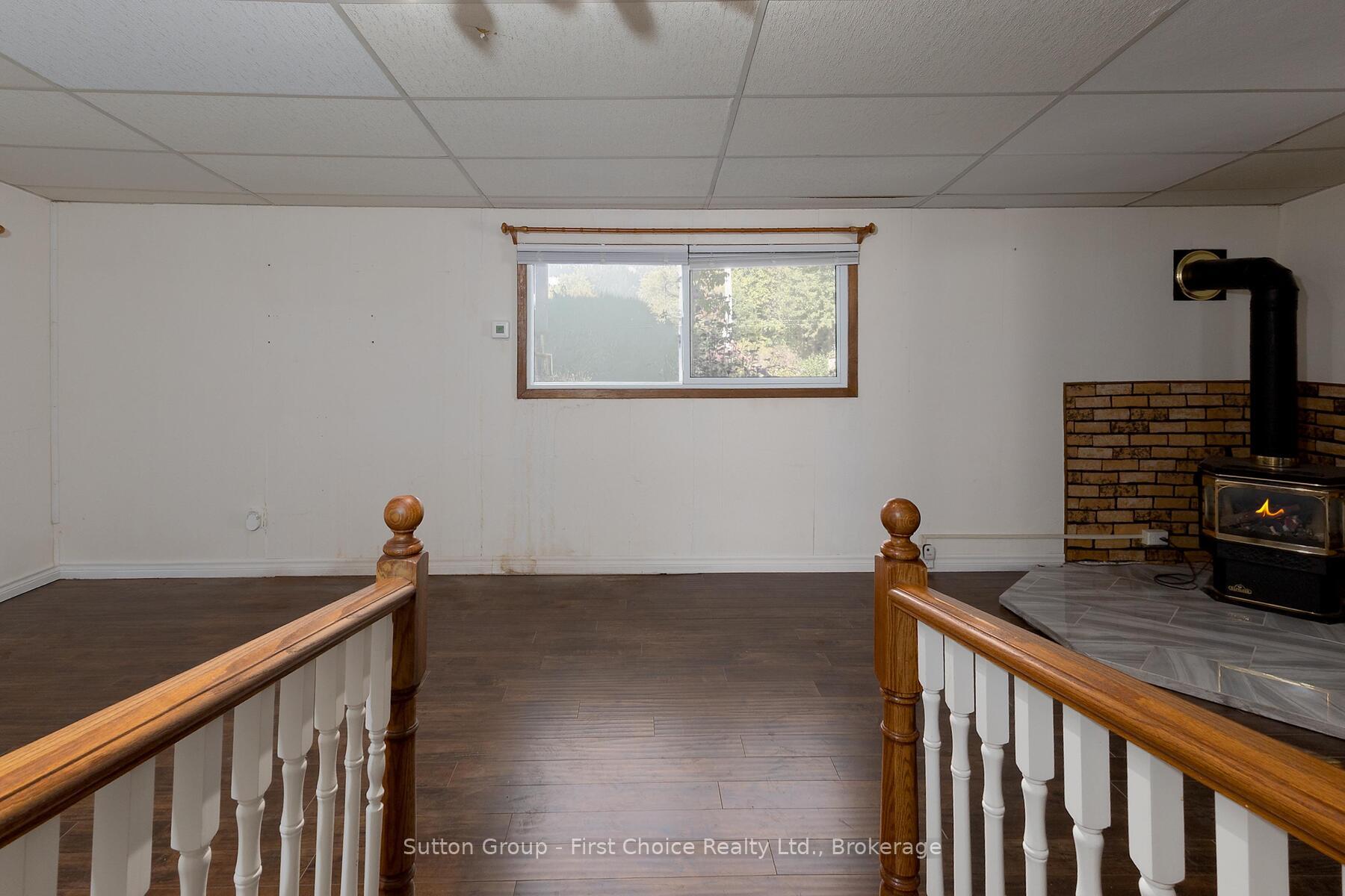 Photo 23 of 129 Ash Street, Perth East, Crystal Lake — HOMEH