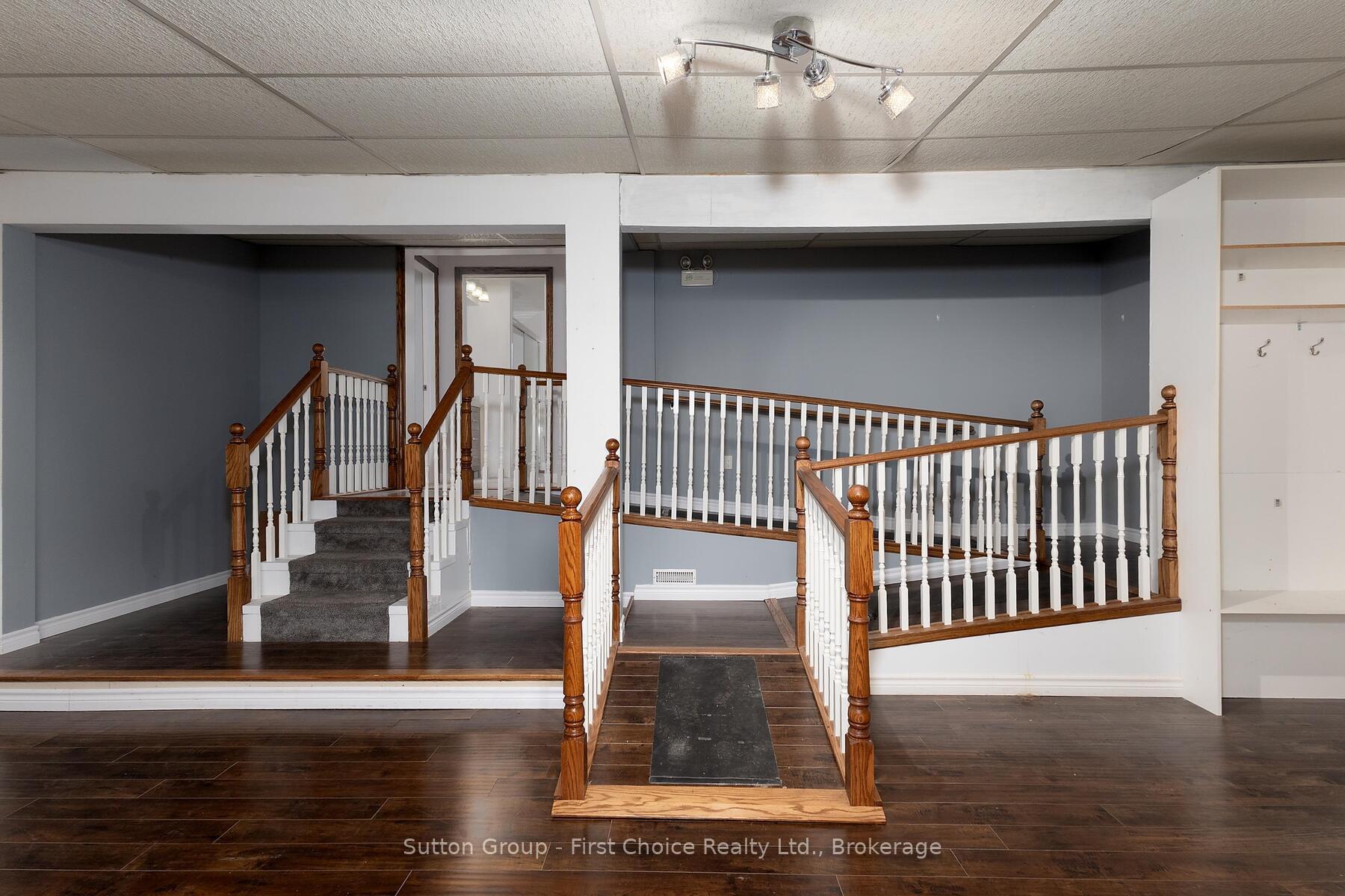Photo 24 of 129 Ash Street, Perth East, Crystal Lake — HOMEH