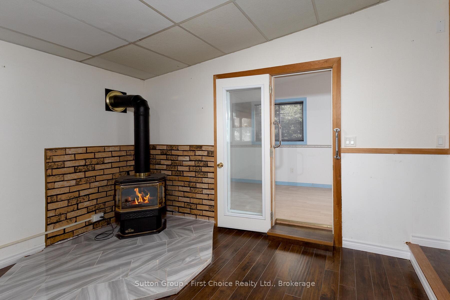 Photo 25 of 129 Ash Street, Perth East, Crystal Lake — HOMEH