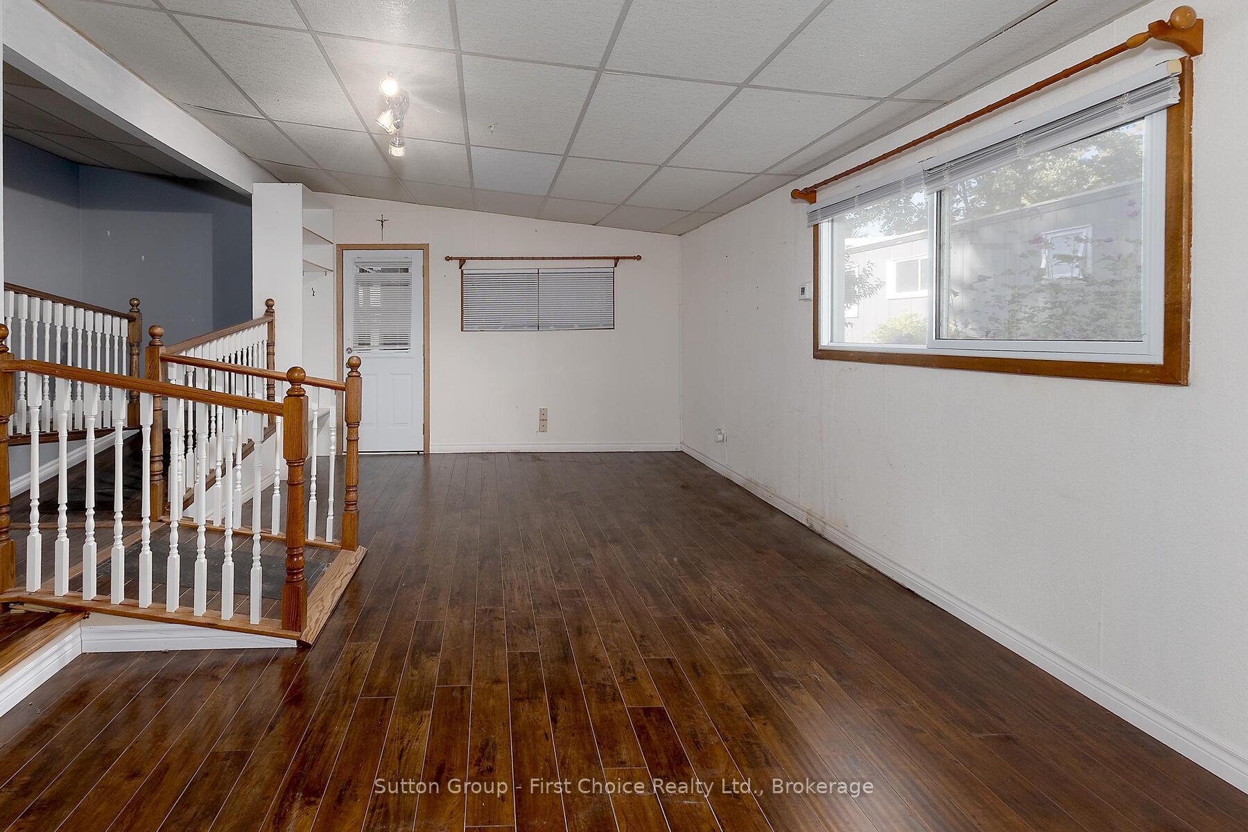 Photo 26 of 129 Ash Street, Perth East, Crystal Lake — HOMEH