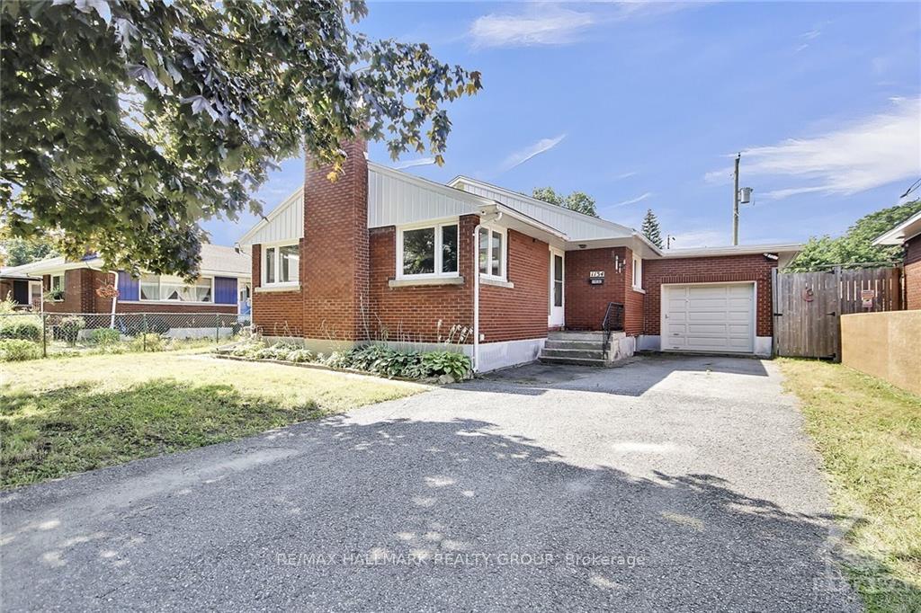Front of 1134 Woodroffe Avenue