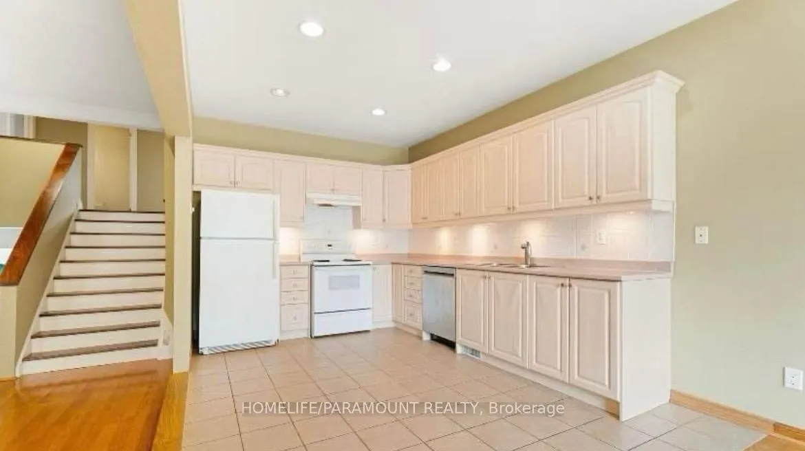 Photo 6 of 196 Nelson Street W, Oakville, Bronte — HOMEH