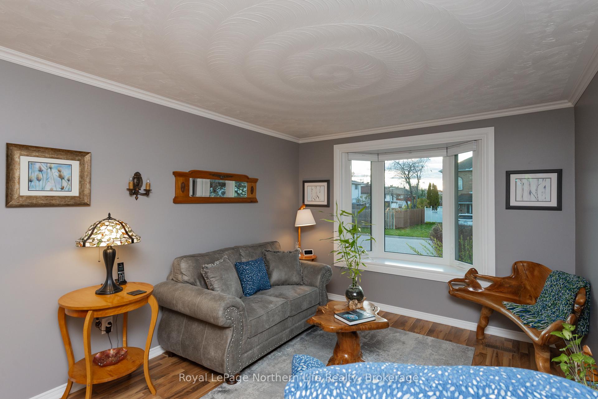 Photo 8 of 42 Balmoral Crescent, North Bay, Ferris — HOMEH
