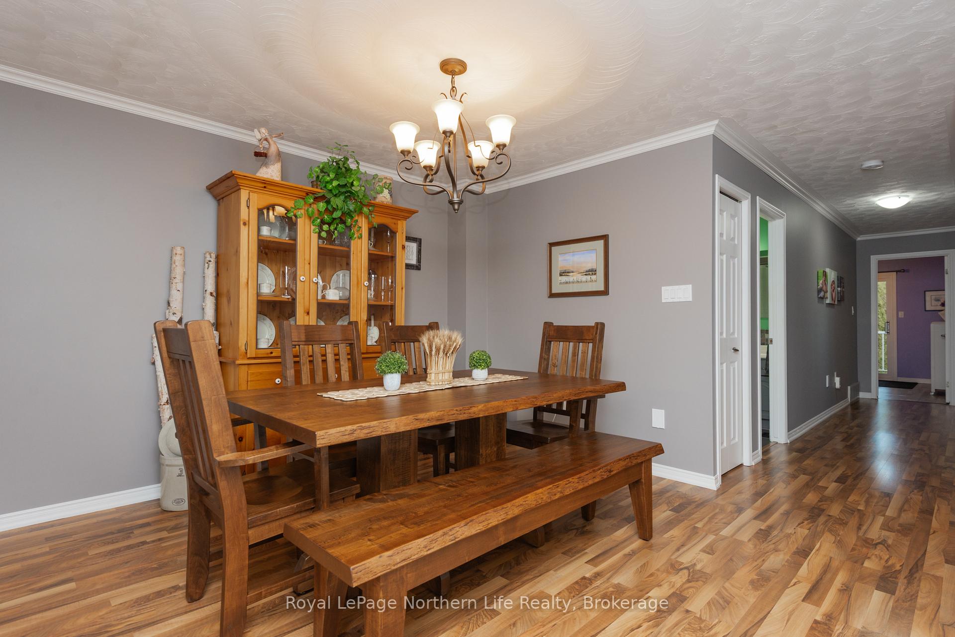 Photo 11 of 42 Balmoral Crescent, North Bay, Ferris — HOMEH