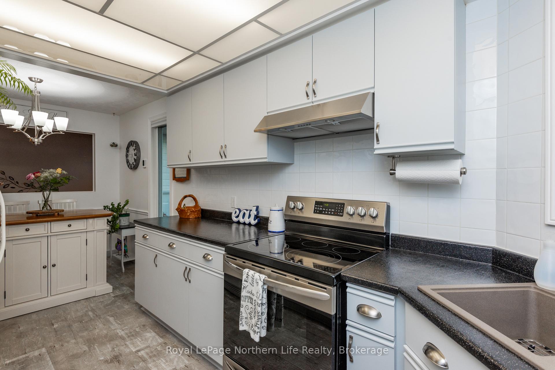 Photo 13 of 42 Balmoral Crescent, North Bay, Ferris — HOMEH