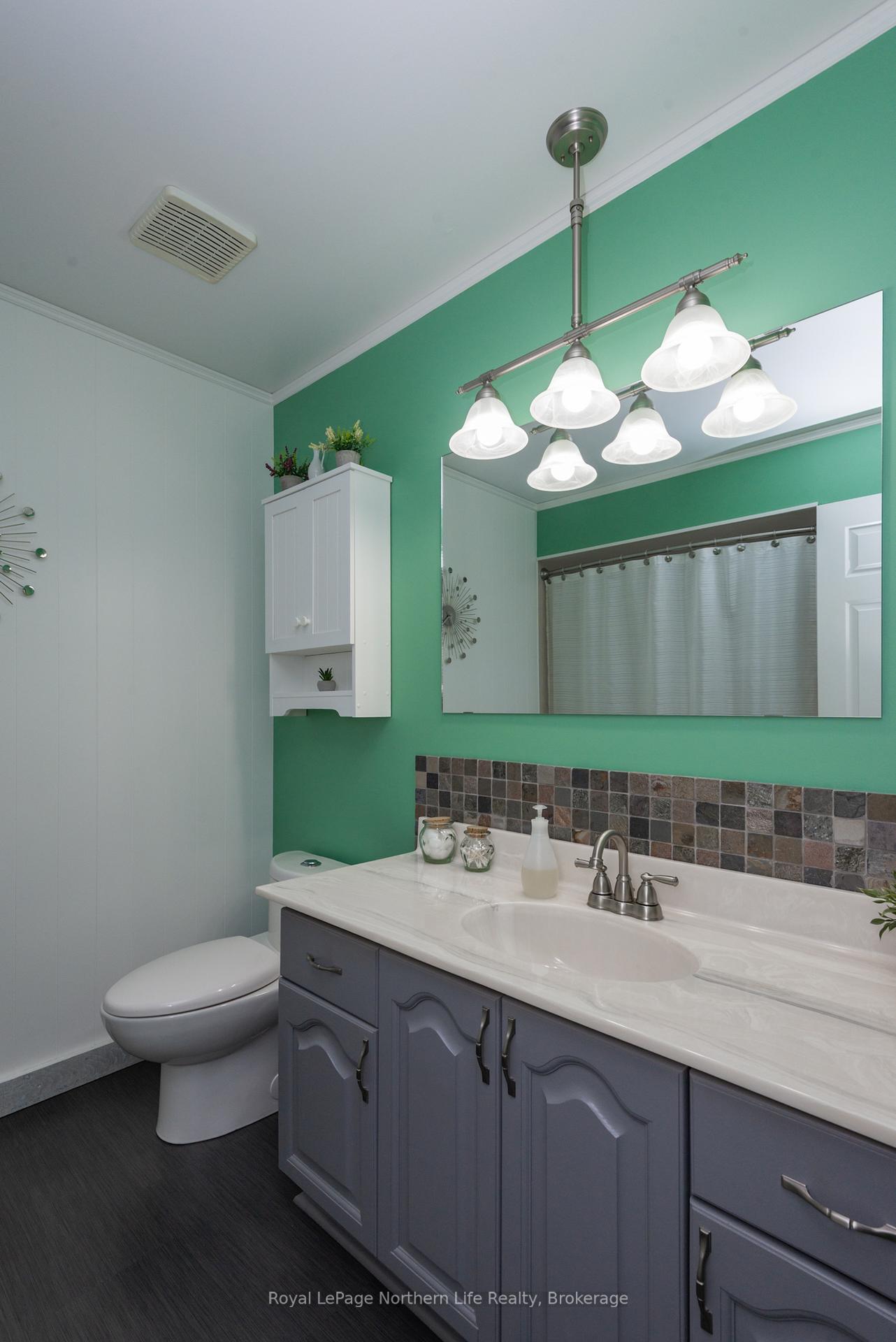 Photo 19 of 42 Balmoral Crescent, North Bay, Ferris — HOMEH