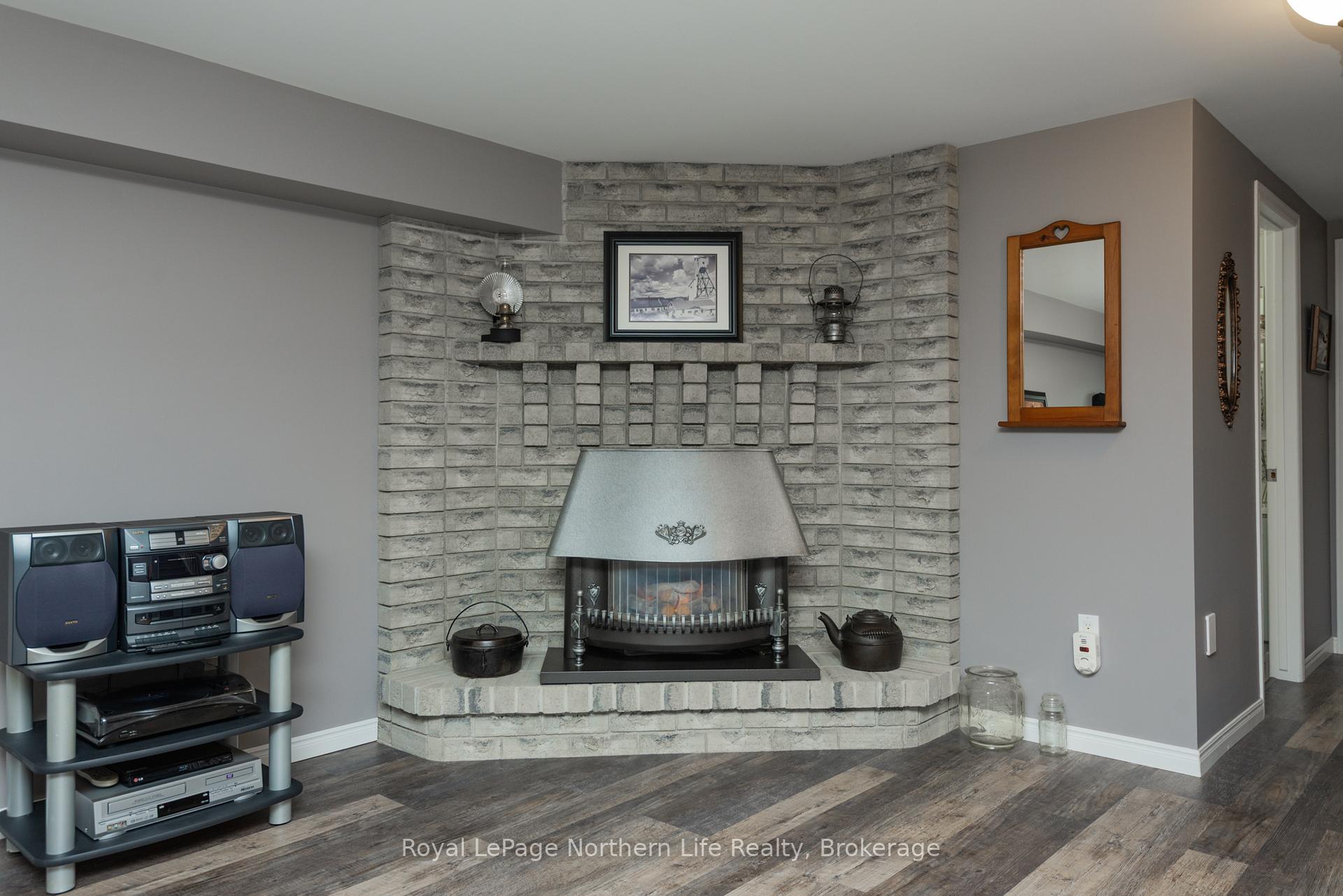 Photo 26 of 42 Balmoral Crescent, North Bay, Ferris — HOMEH