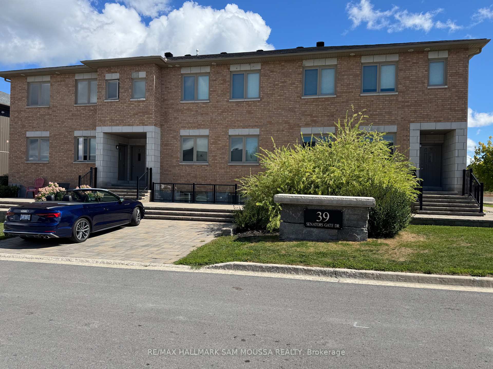 Photo 1 of Unit 6, 39 Senators Gate Drive, Perth — HOMEH