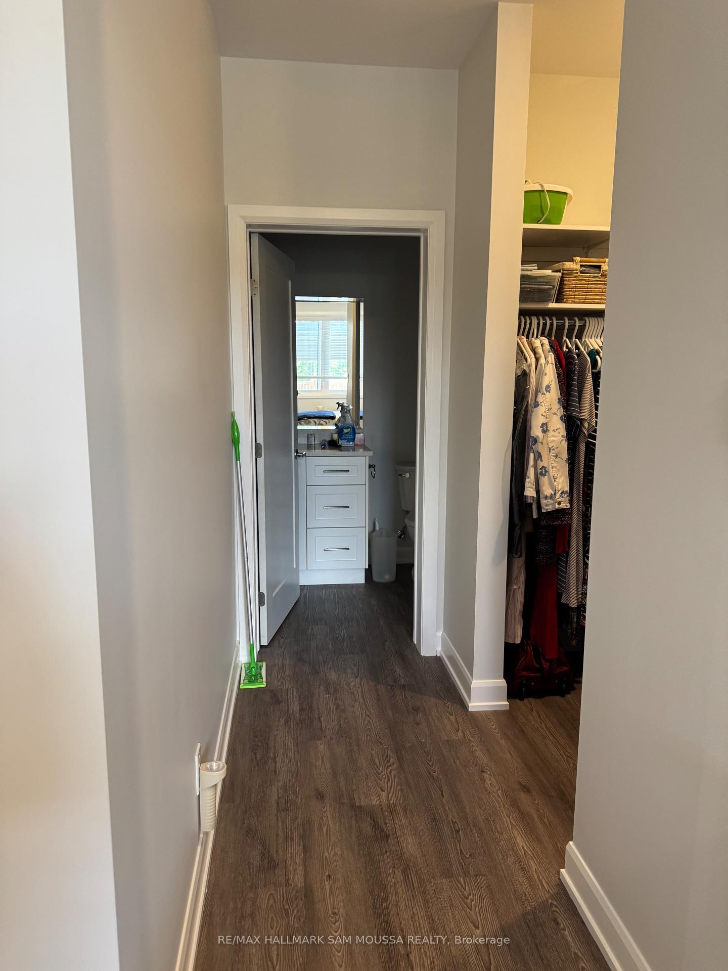 Photo 10 of Unit 6, 39 Senators Gate Drive, Perth — HOMEH