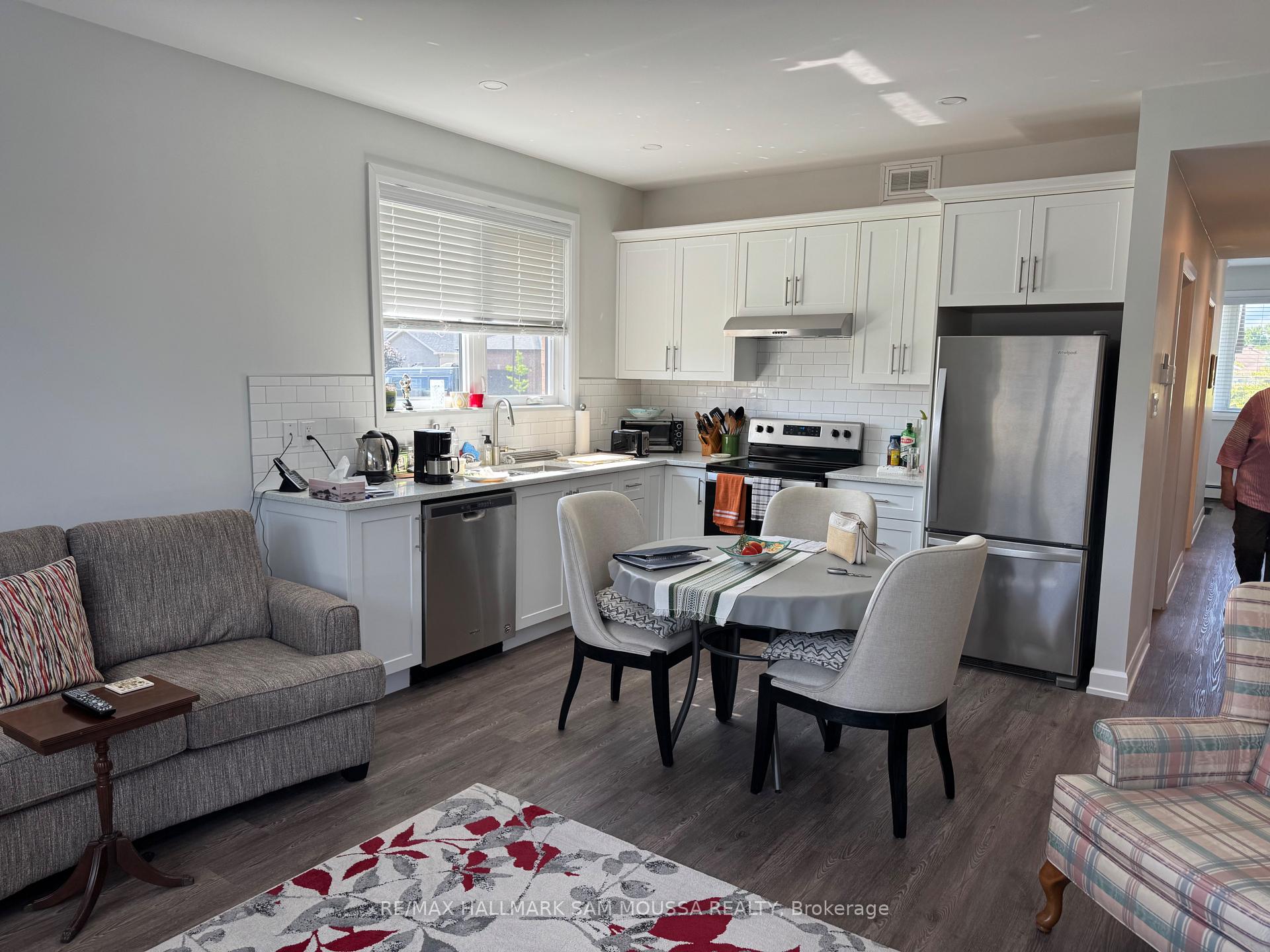 Photo 13 of Unit 6, 39 Senators Gate Drive, Perth — HOMEH
