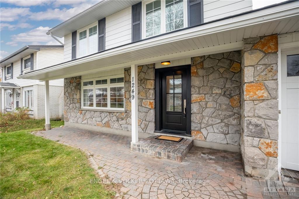 Photo 2 of 1249 Morrison Drive, Ottawa, Redwood Park — HOMEH