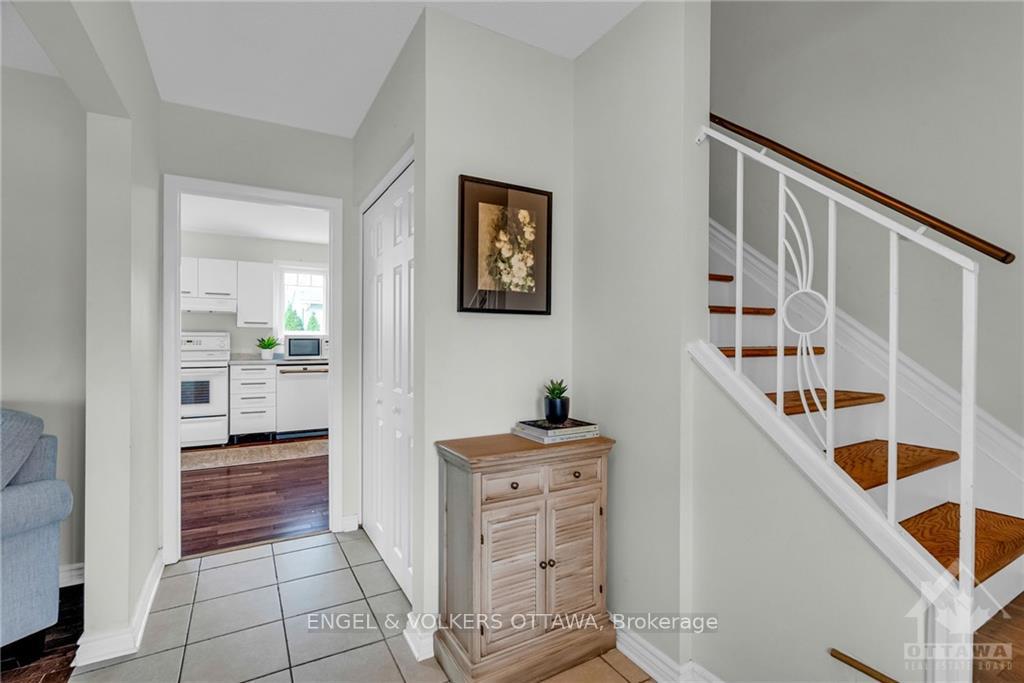 Photo 4 of 1249 Morrison Drive, Ottawa, Redwood Park — HOMEH