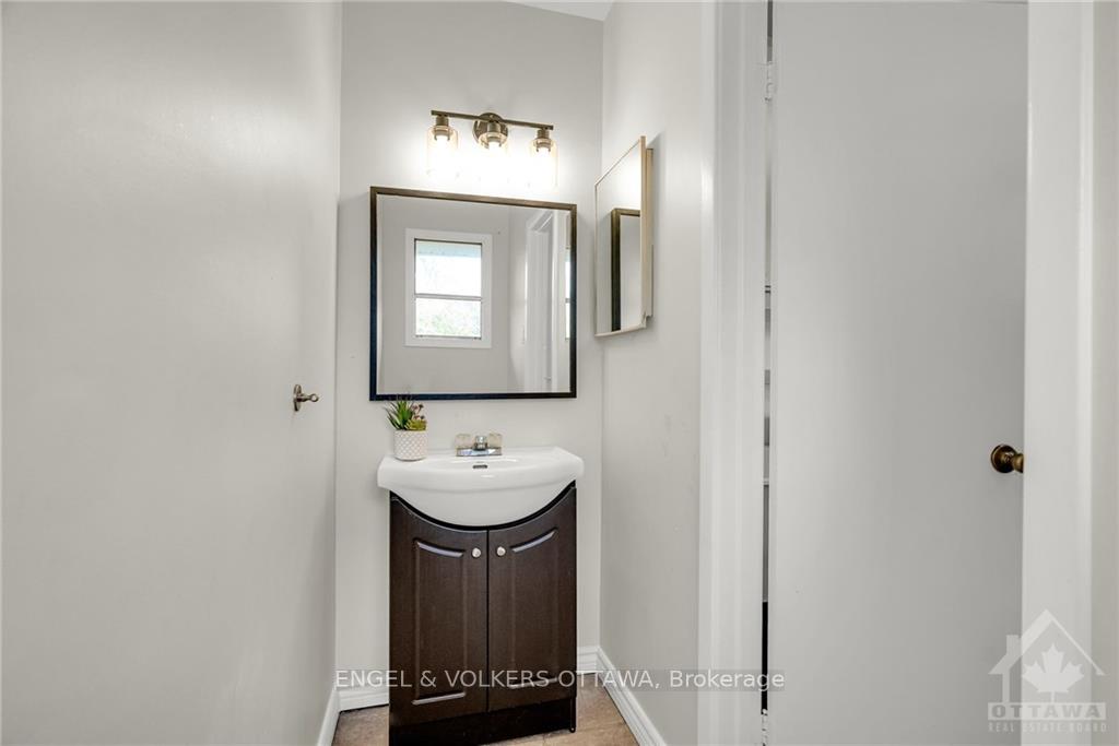 Photo 15 of 1249 Morrison Drive, Ottawa, Redwood Park — HOMEH