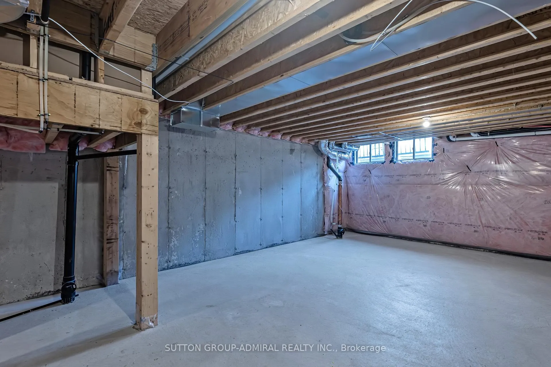 Photo 82 of 123 Arnold Crescent, New Tecumseth, Alliston — HOMEH