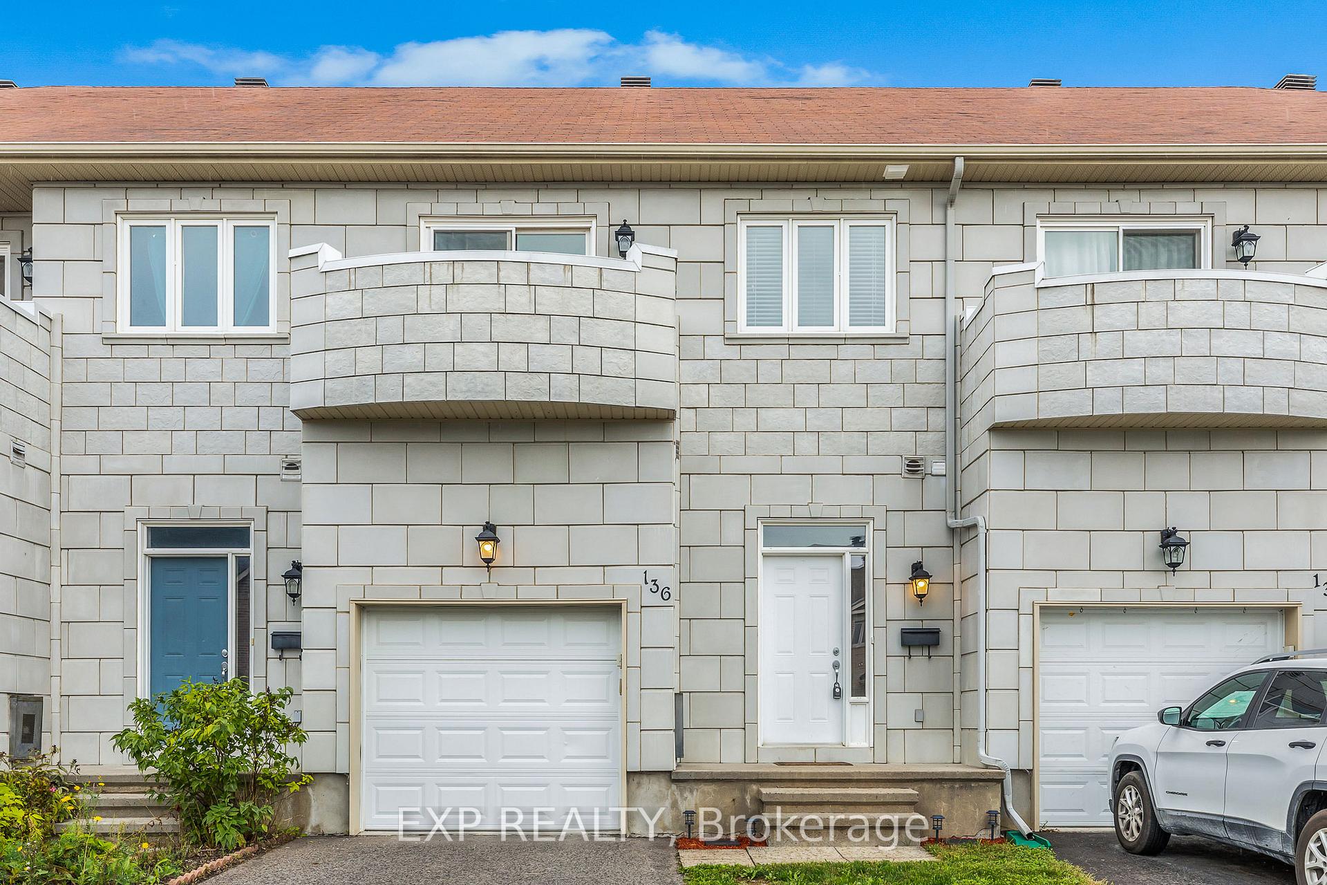 Photo 1 of 136 Whispering Winds Way, Ottawa, Mer Bleue/Bradley Estates/Anderson Park — HOMEH