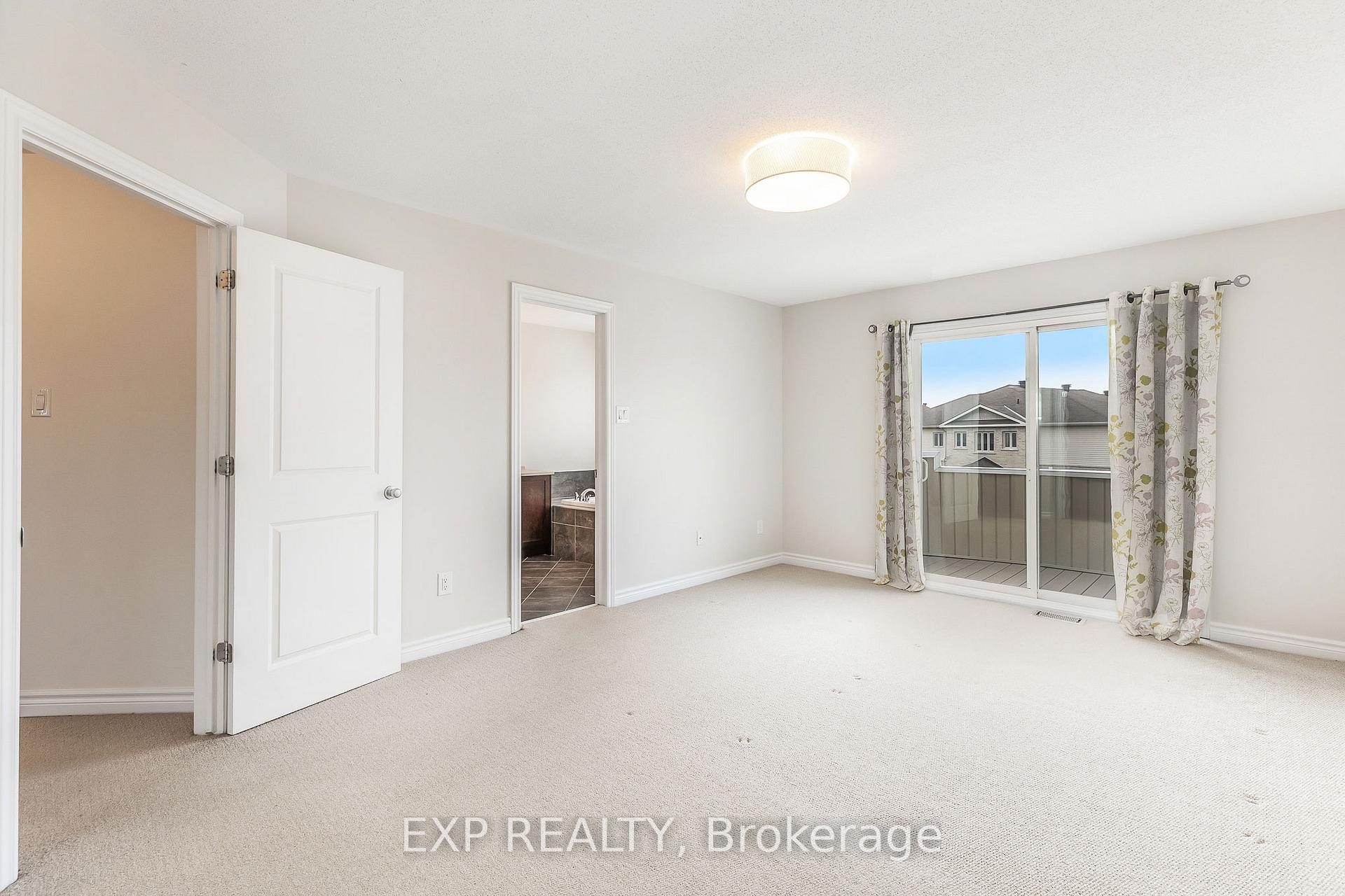 Photo 15 of 136 Whispering Winds Way, Ottawa, Mer Bleue/Bradley Estates/Anderson Park — HOMEH
