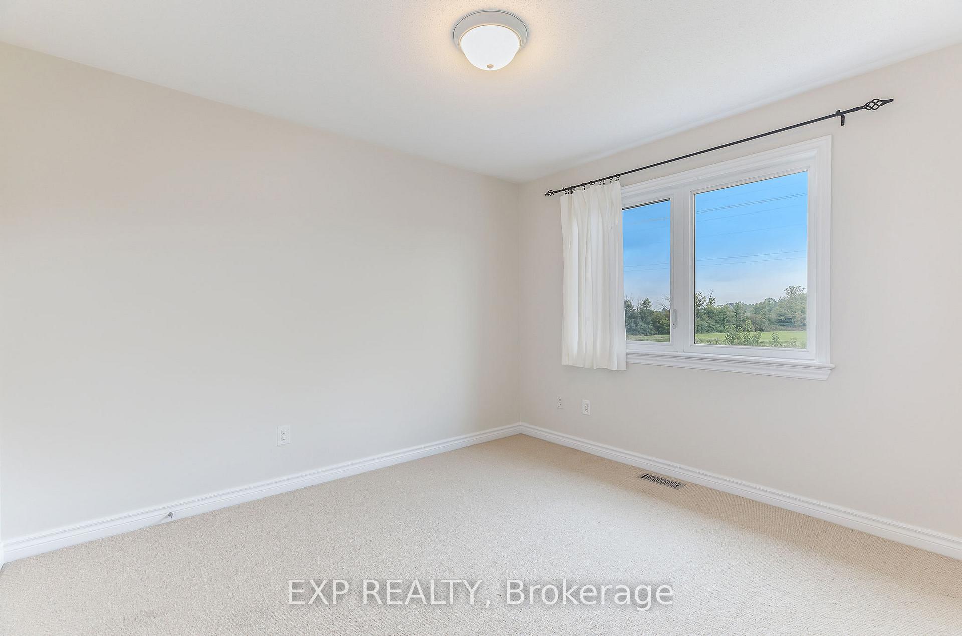 Photo 21 of 136 Whispering Winds Way, Ottawa, Mer Bleue/Bradley Estates/Anderson Park — HOMEH