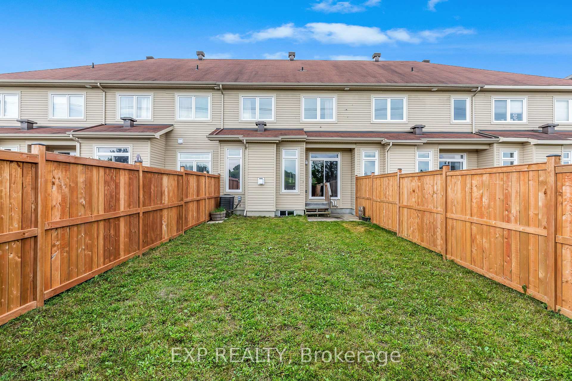 Photo 28 of 136 Whispering Winds Way, Ottawa, Mer Bleue/Bradley Estates/Anderson Park — HOMEH