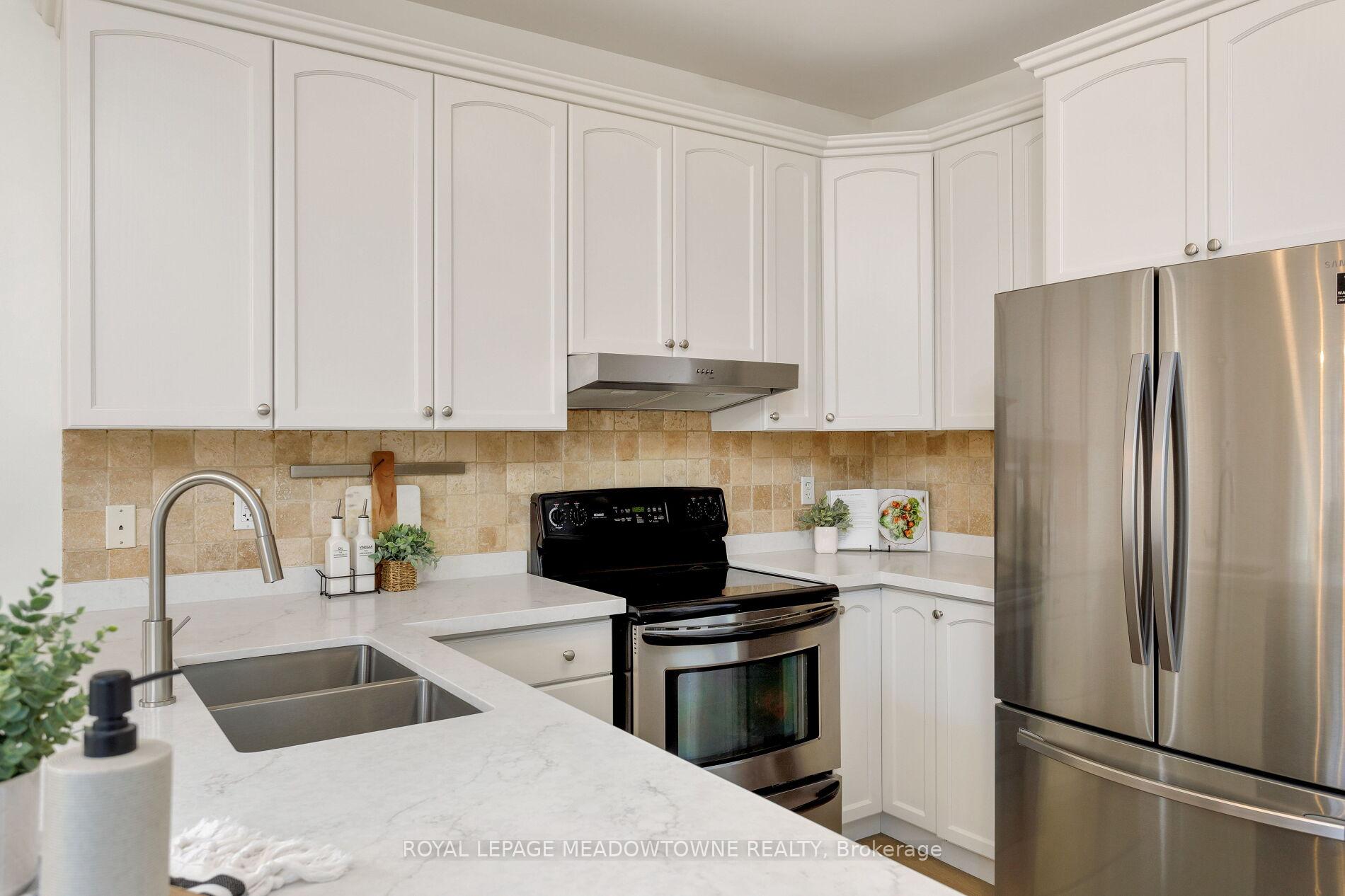 Photo 4 of 1083 Easterbrook Crescent, Milton, Coates — HOMEH