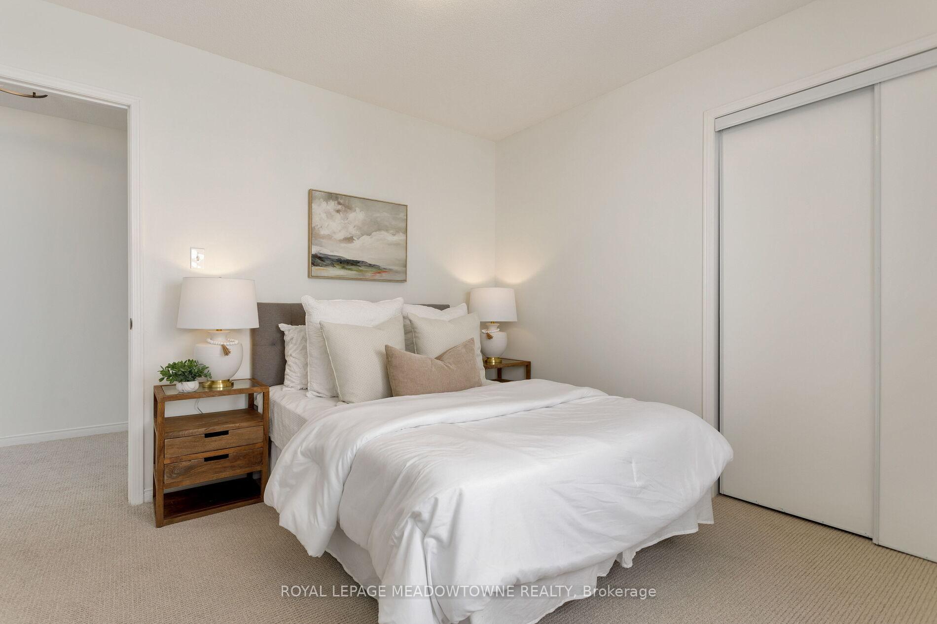 Photo 12 of 1083 Easterbrook Crescent, Milton, Coates — HOMEH