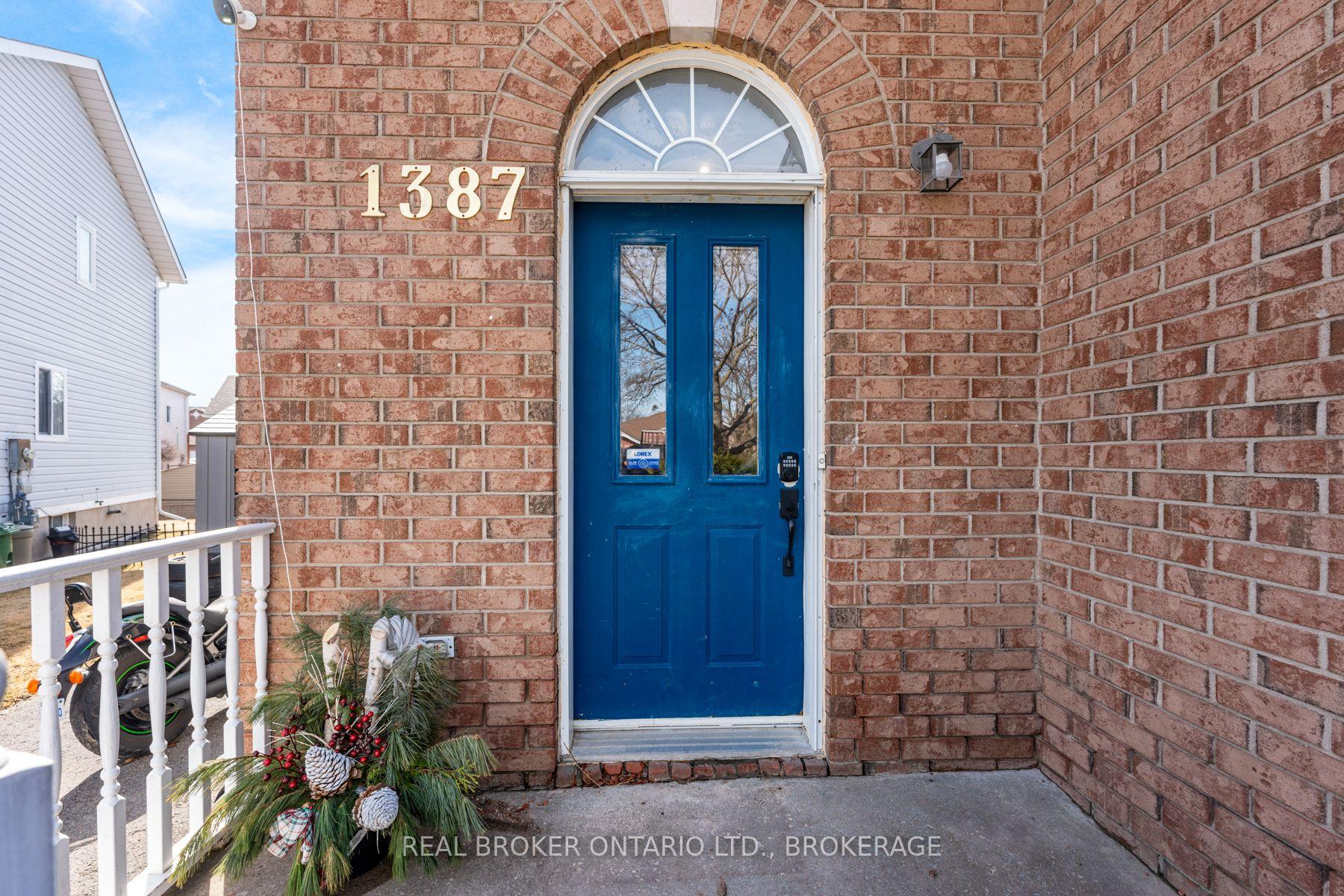 Photo 2 of 1387 Brackenwood Crescent, Kingston, City Northwest — HOMEH