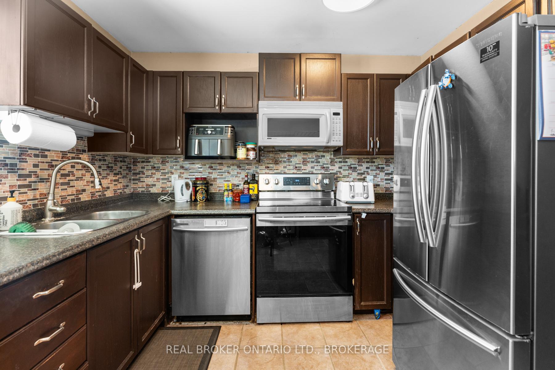 Photo 10 of 1387 Brackenwood Crescent, Kingston, City Northwest — HOMEH