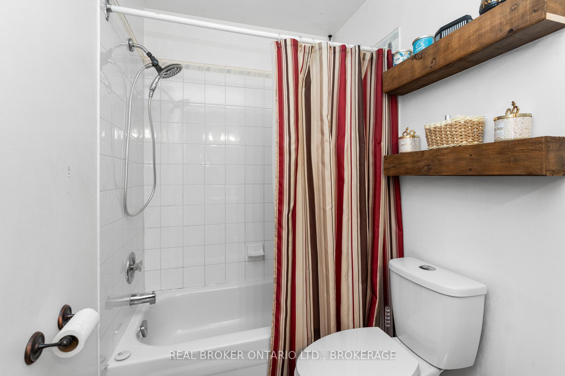 Photo 12 of 1387 Brackenwood Crescent, Kingston, City Northwest — HOMEH