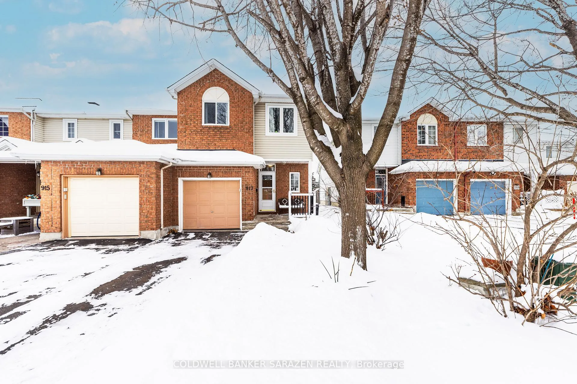 Photo 2 of 917 Markwick Crescent, Ottawa, Notting Hill/Summerside — HOMEH