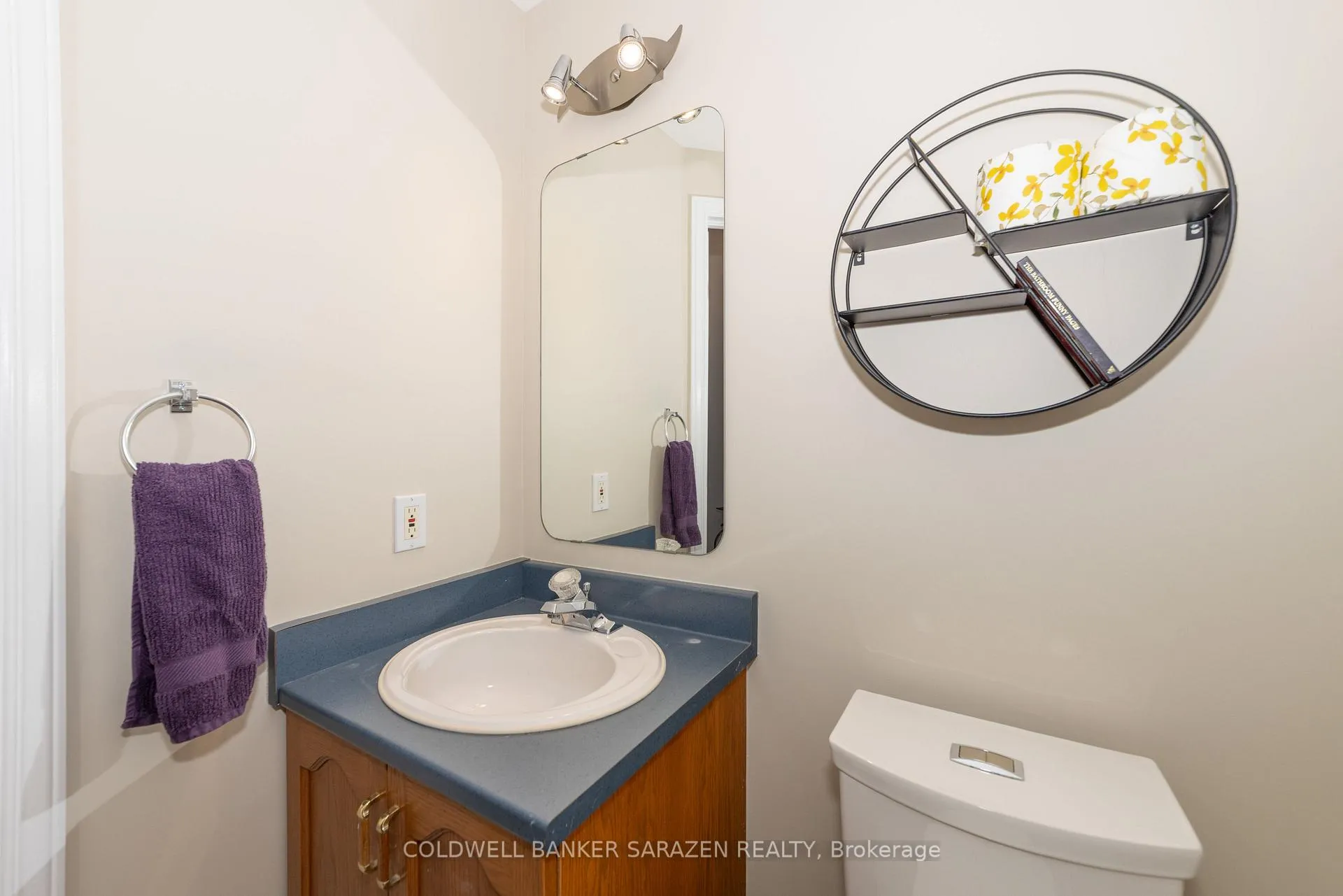 Photo 12 of 917 Markwick Crescent, Ottawa, Notting Hill/Summerside — HOMEH