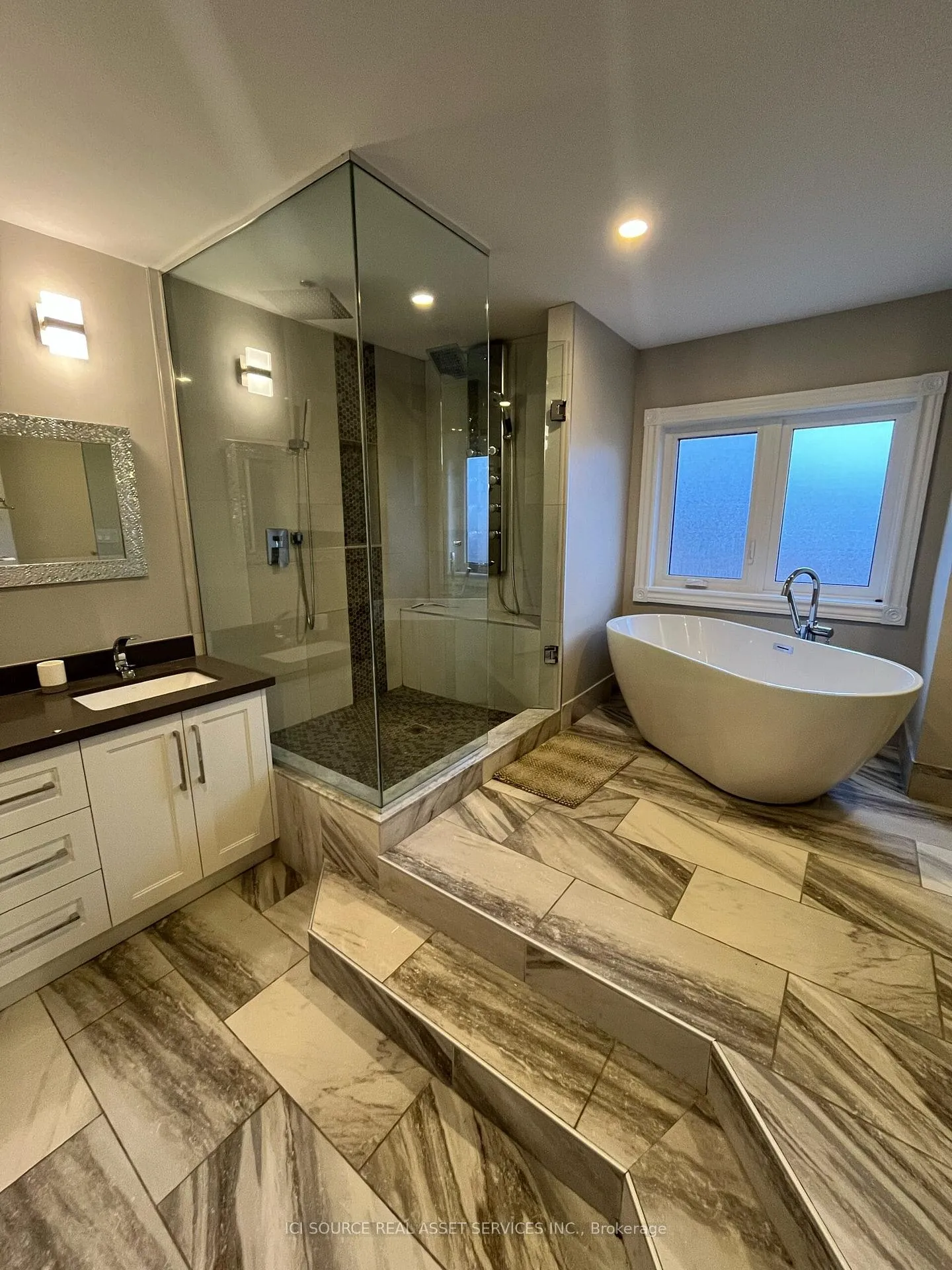 Photo 52 of Unit Upper, 419 Seneca Court, Newmarket, Summerhill Estates — HOMEH