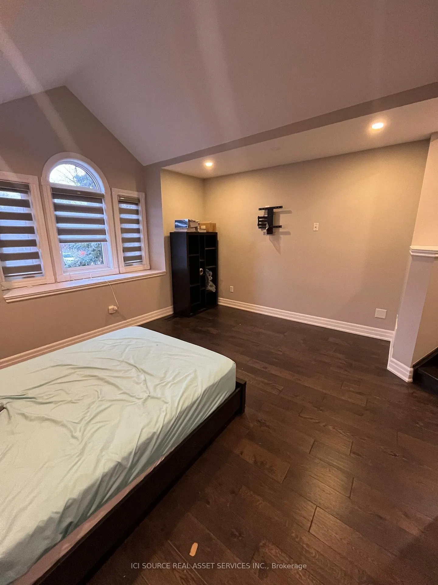 Photo 77 of Unit Upper, 419 Seneca Court, Newmarket, Summerhill Estates — HOMEH